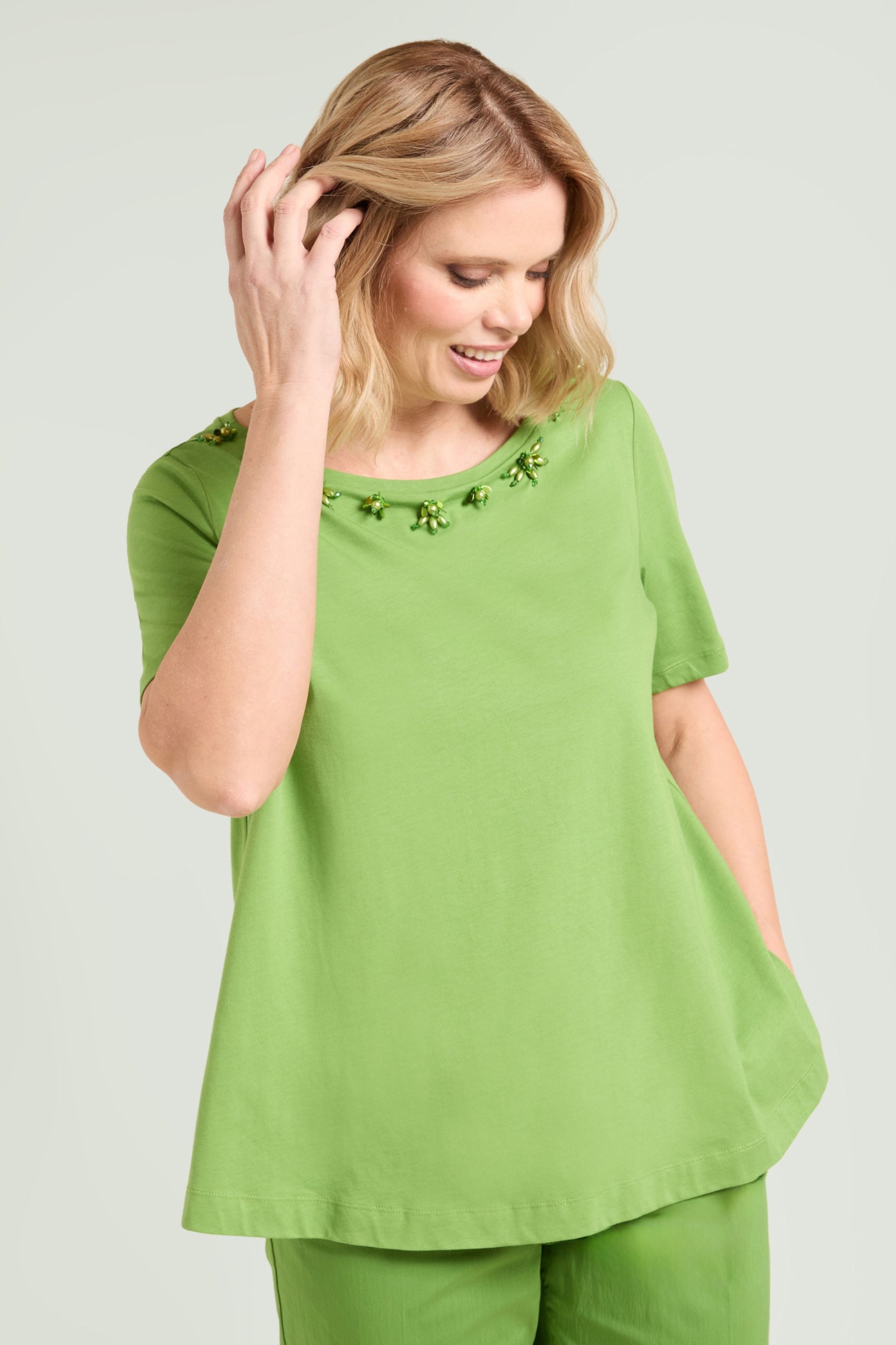 T-SHIRT RICAMATA