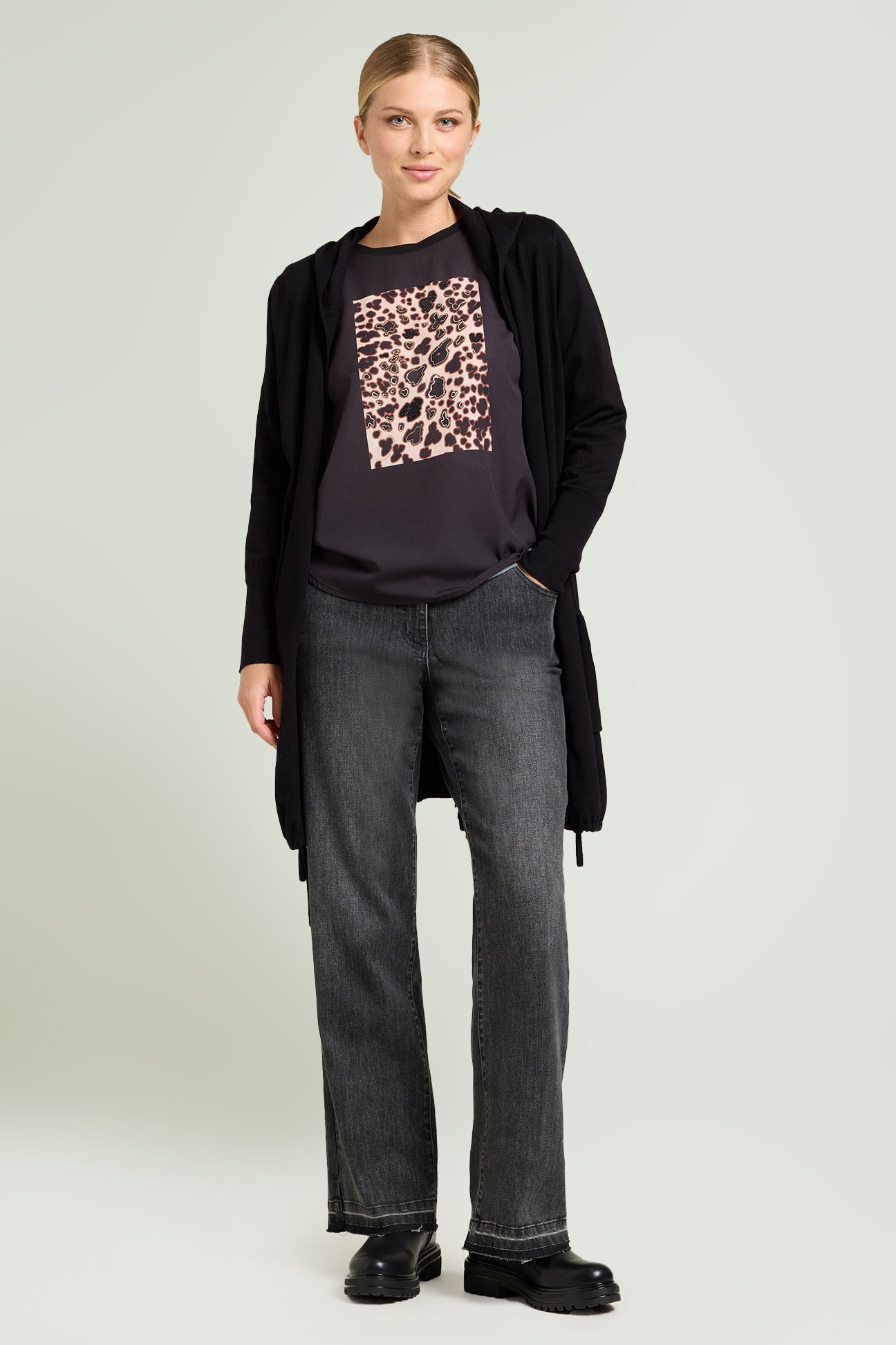 T-SHIRT CON STAMPA ANIMALIER
