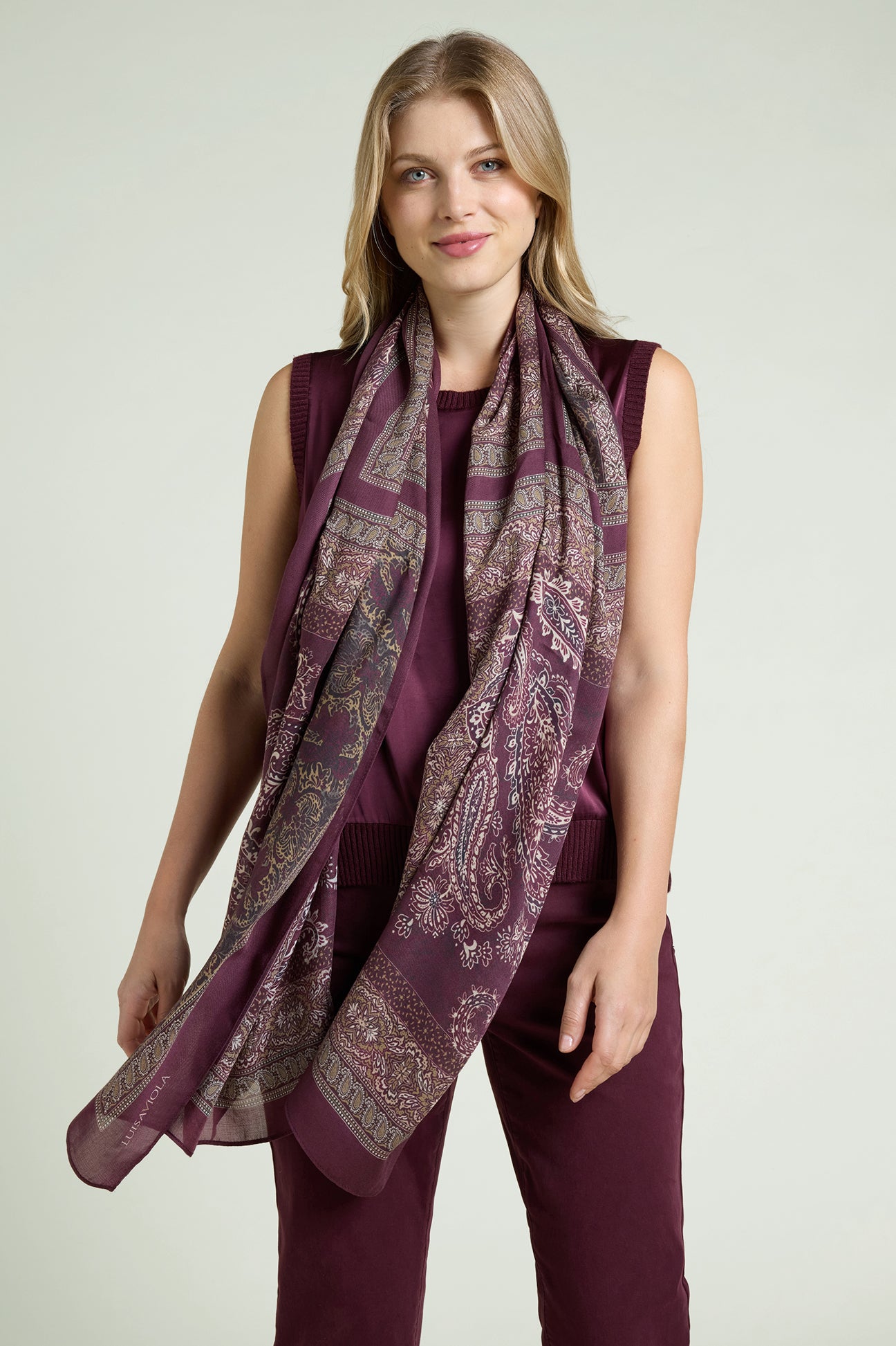 SCIARPA-FOULARD CON STAMPA PAISLEY