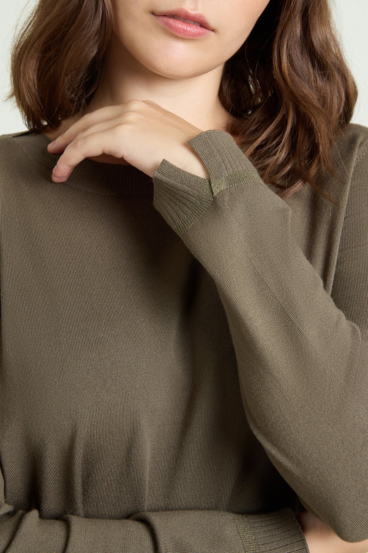 MAGLIA IN VISCOSA COMFORT CON SCOLLO A BARCHETTA