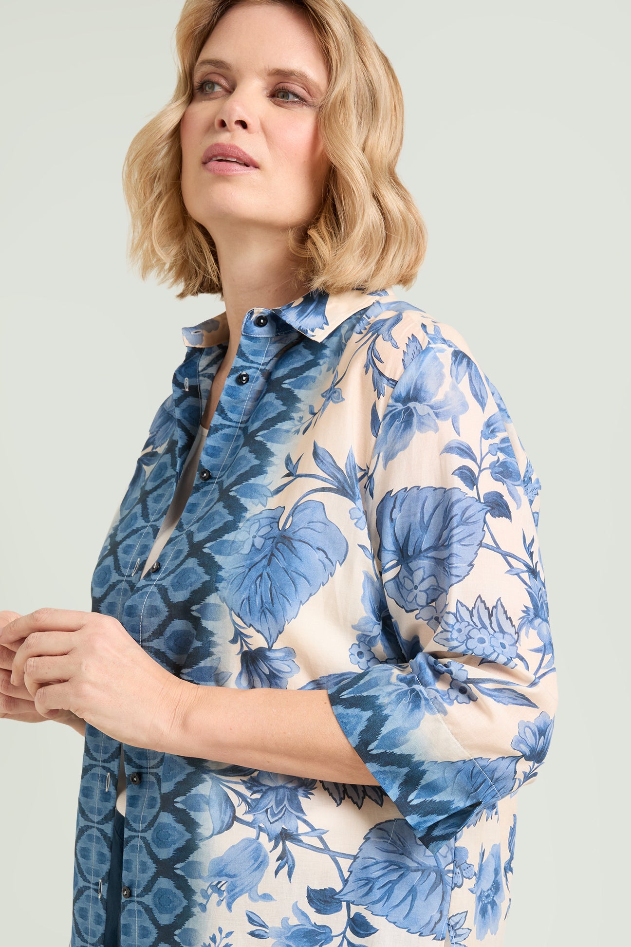 CAMICIA IN MUSSOLA STAMPATA