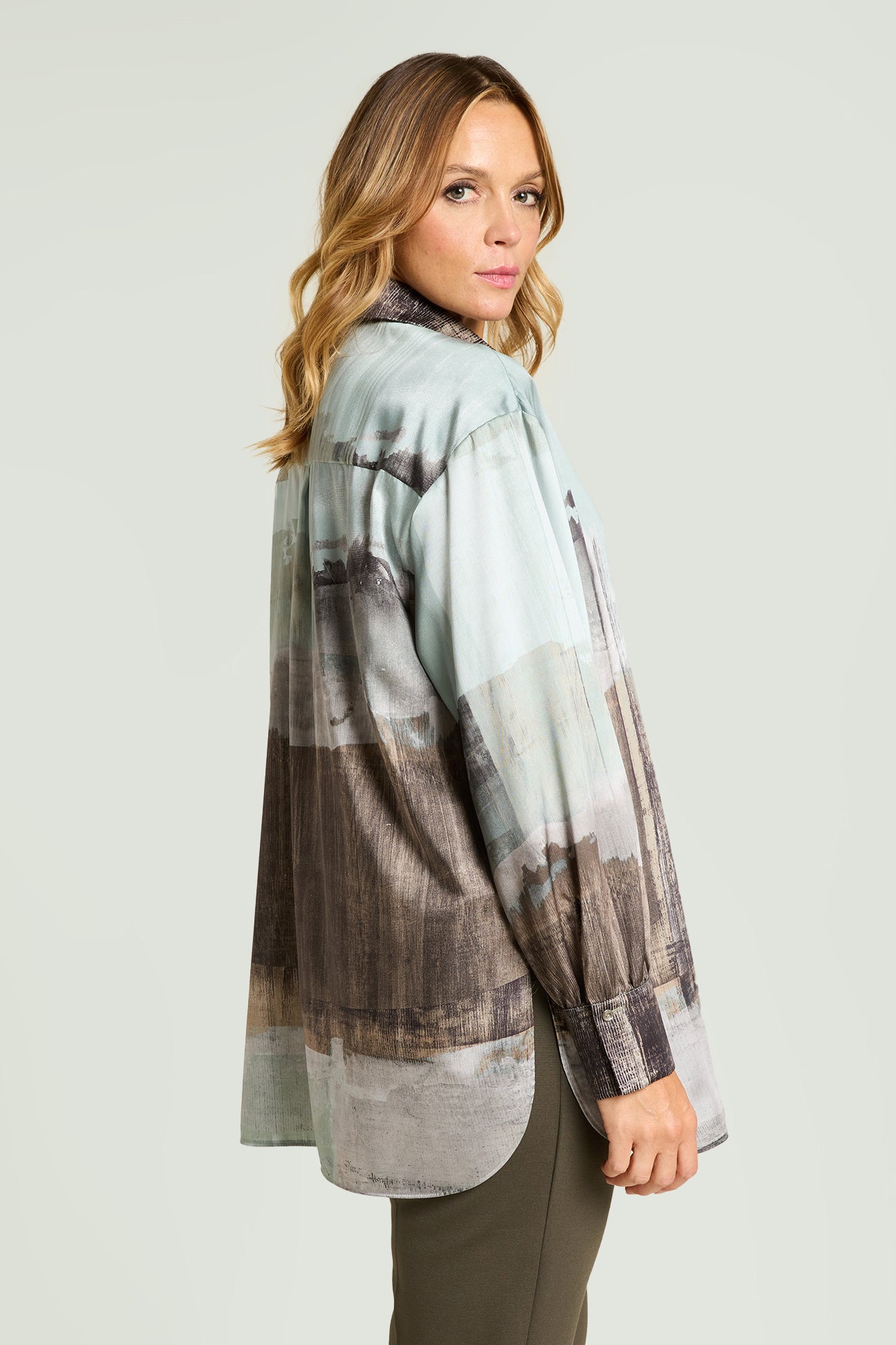 CAMICIA CON STAMPA PITTORICA