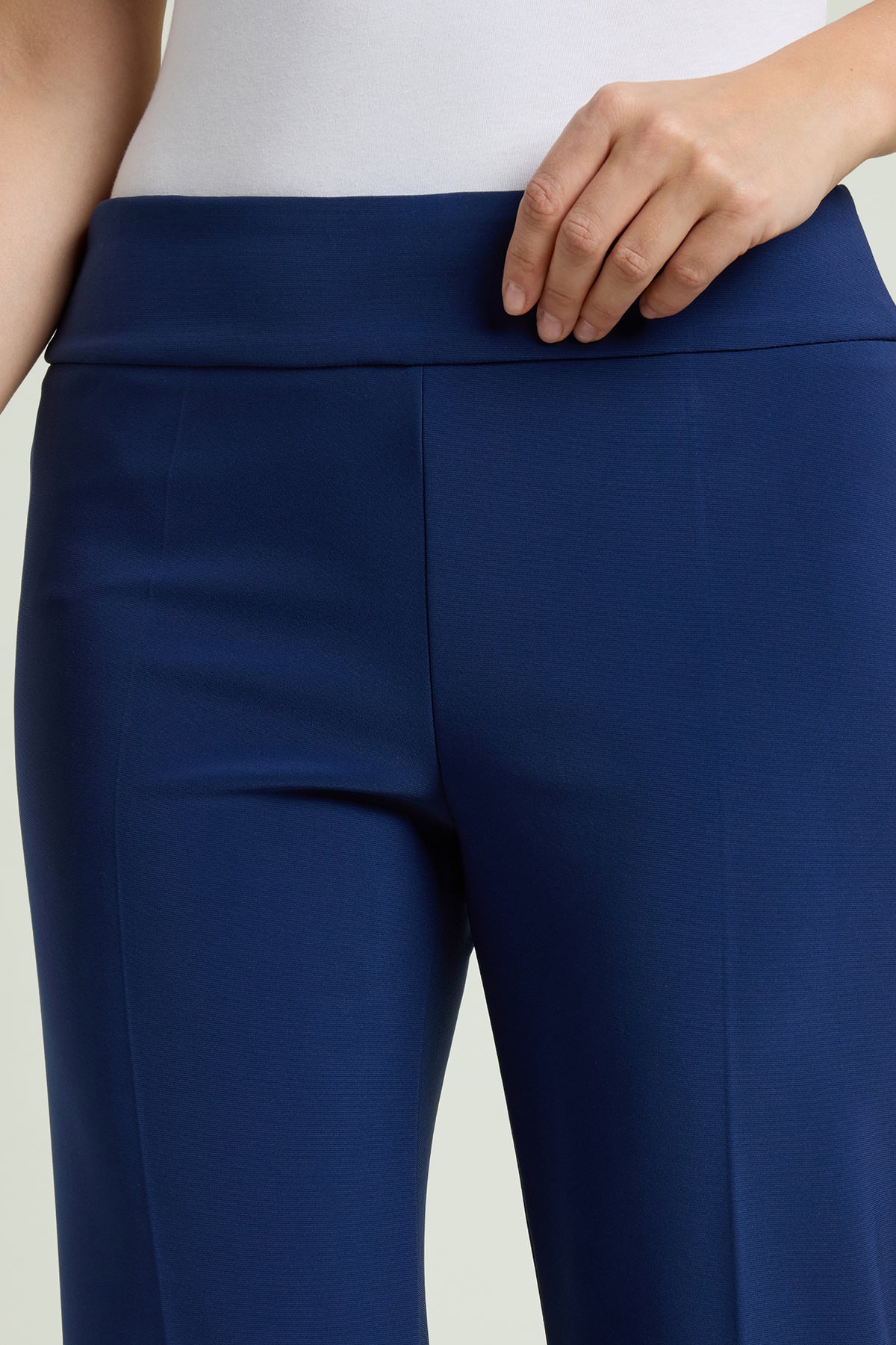 PANTALONI PULL-ON FLARE IN COMPACT STRETCH