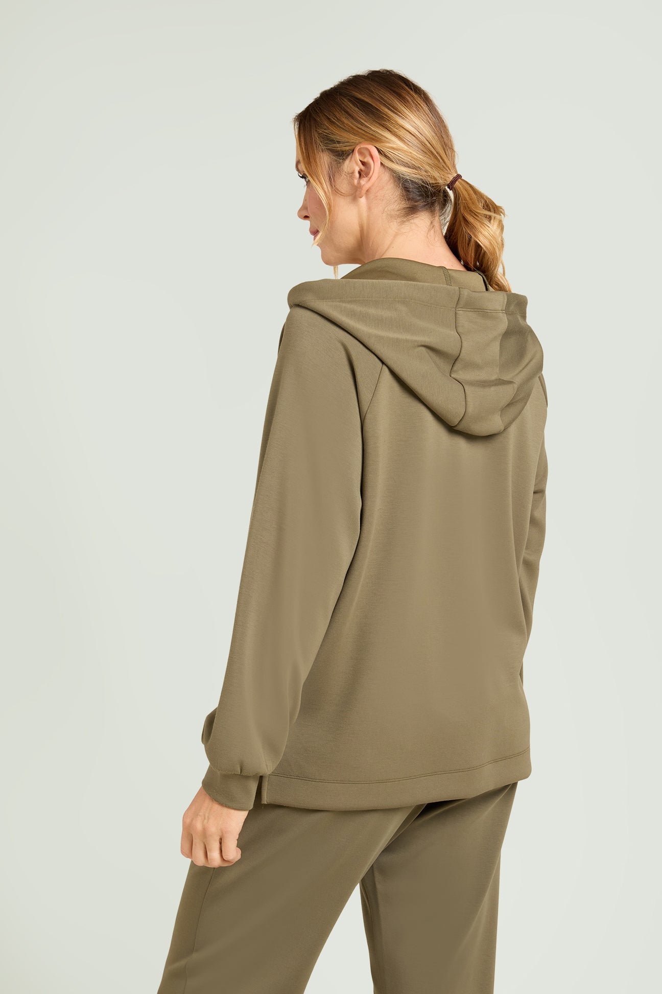 FELPA IN JERSEY SCUBA CON CAPPUCCIO