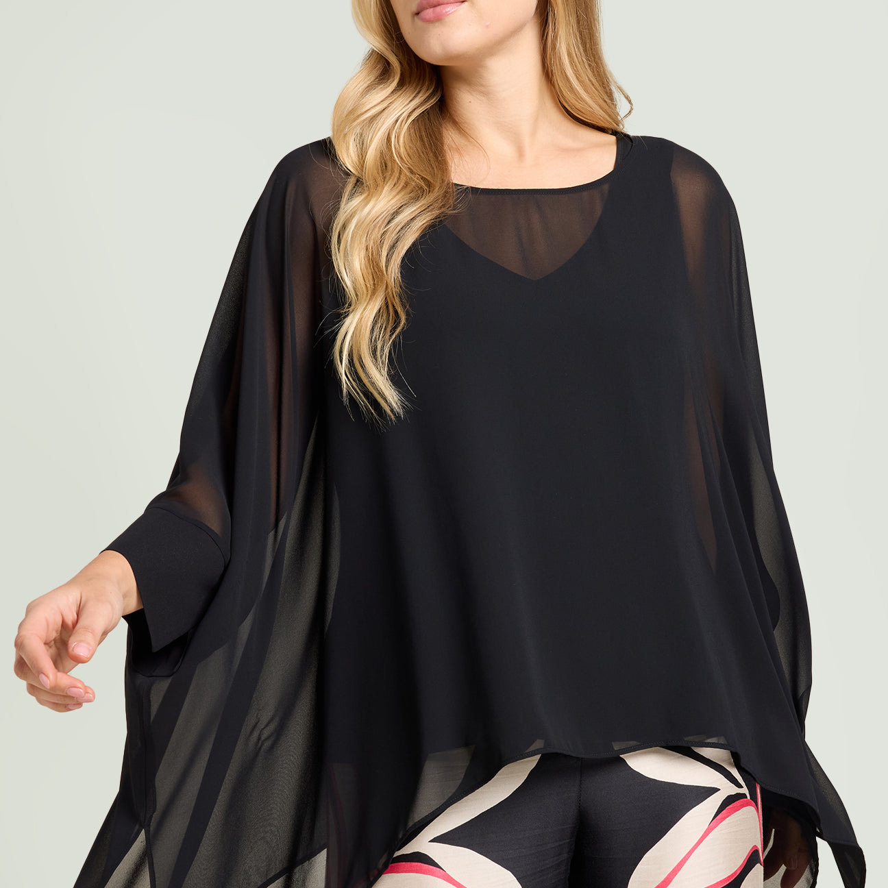 PONCHO IN GEORGETTE