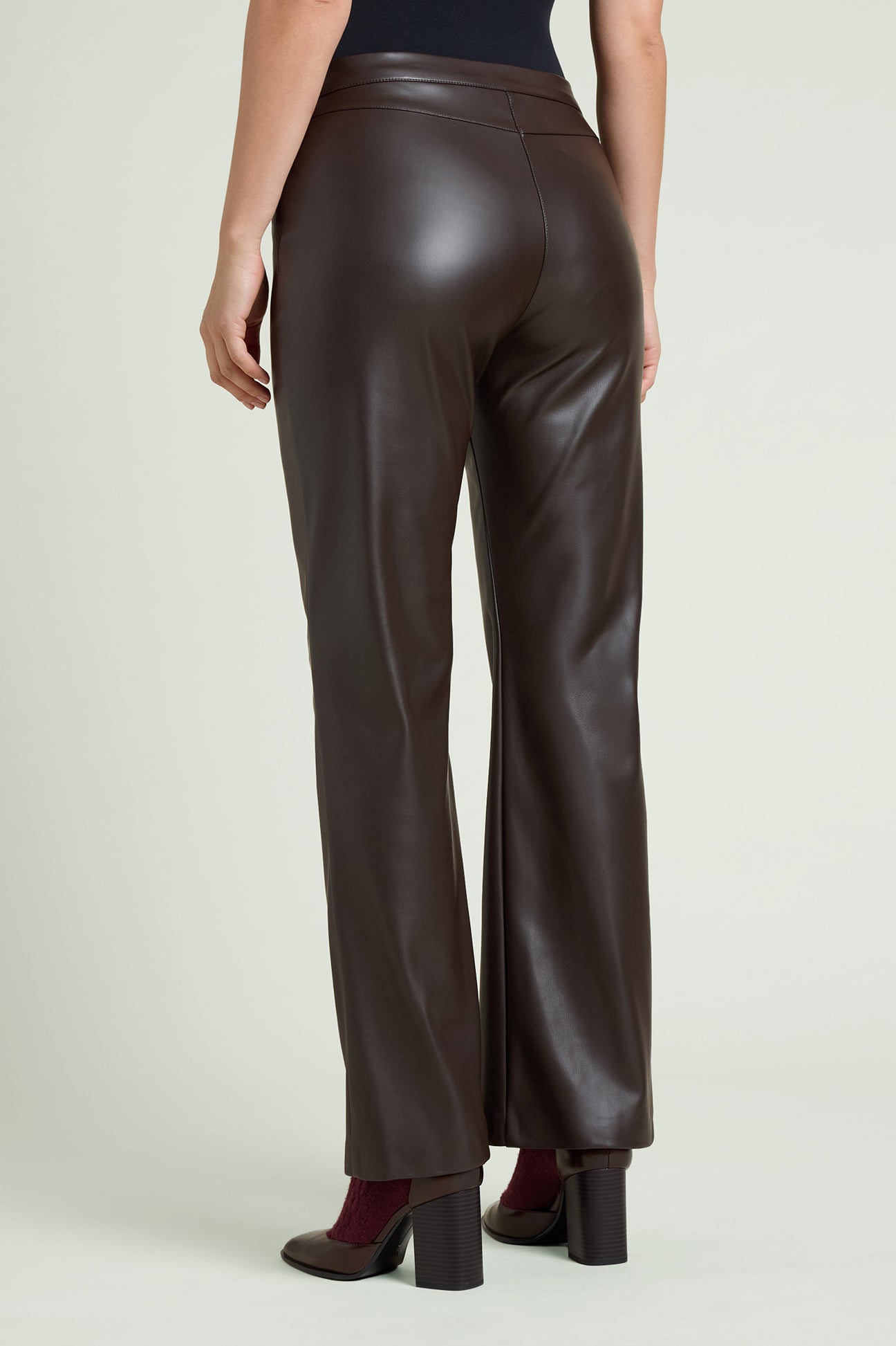 PANTALONI FLARE IN TESSUTO SPALMATO