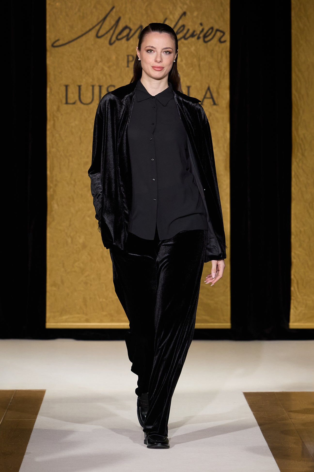 PANTALONI PUL-ON AMPI IN VELLUTO STRETCH