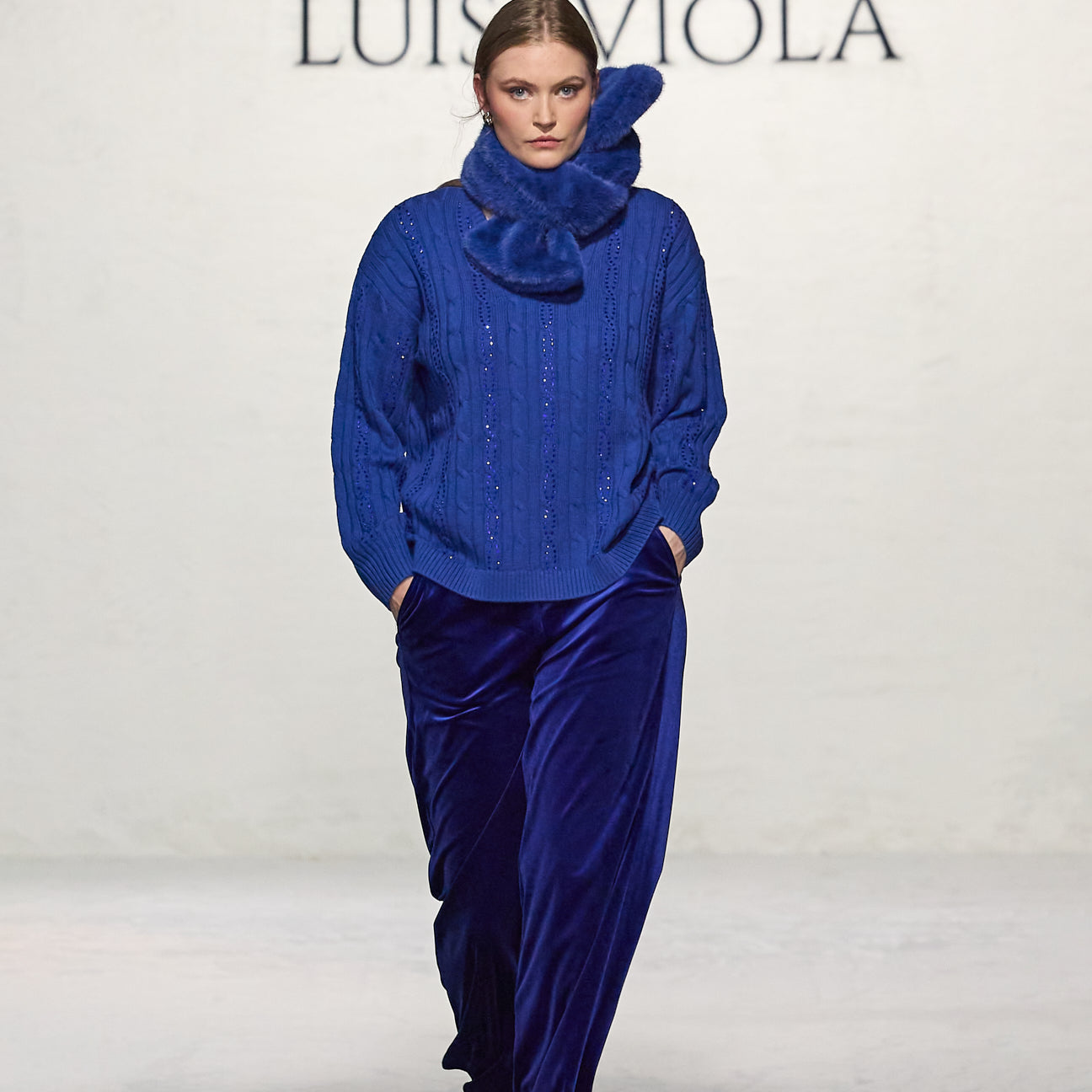 MAGLIA FULL TRECCE CON PUNTI LUCE