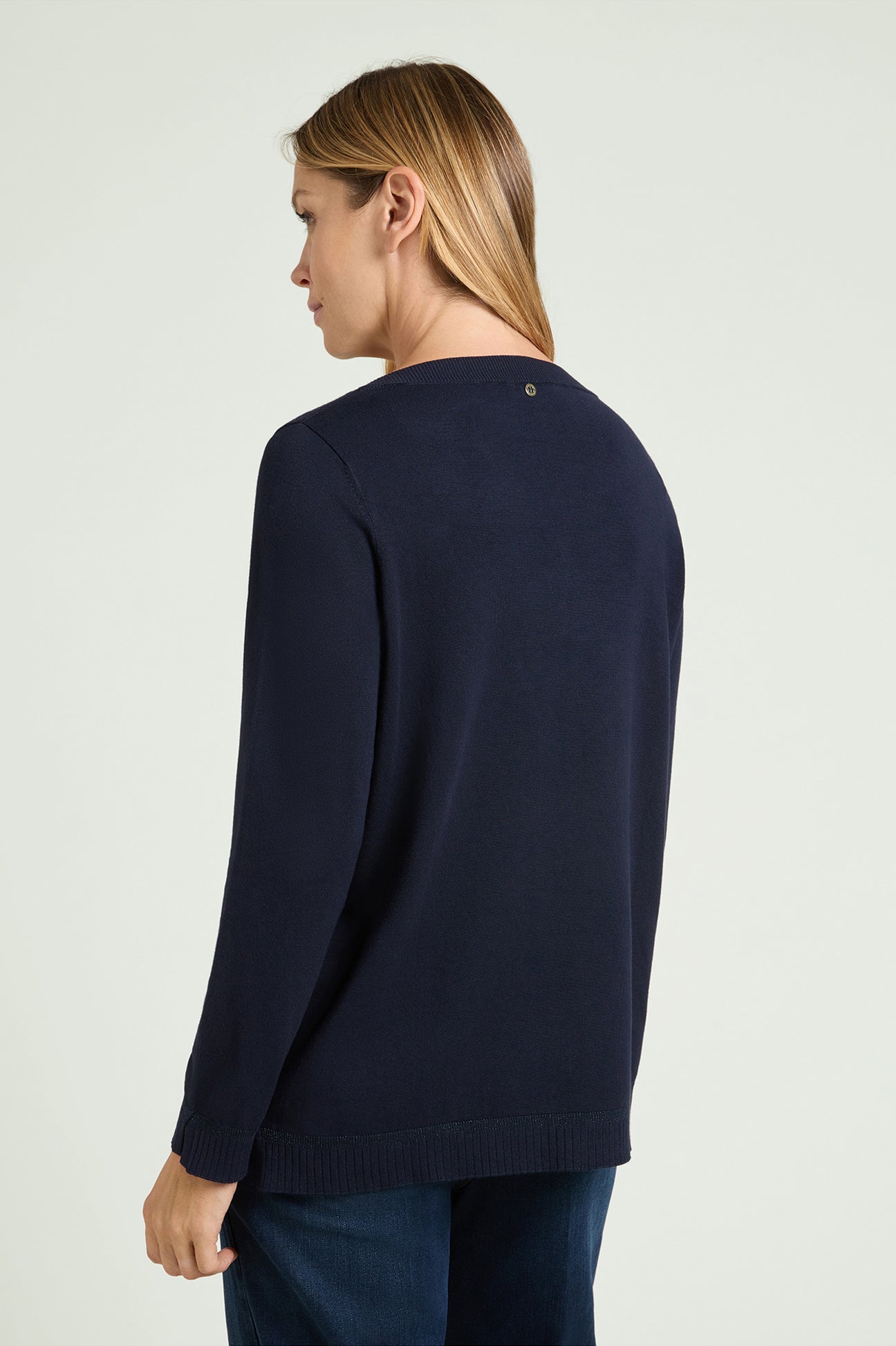 MAGLIA IN VISCOSA COMFORT CON SCOLLO A BARCHETTA