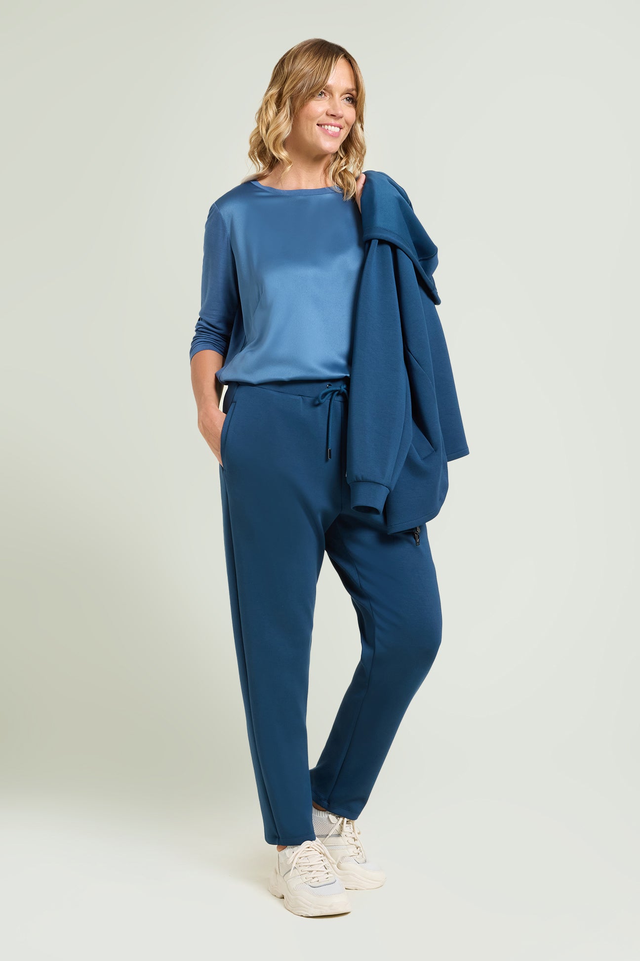 T-SHIRT IN RASO E JERSEY