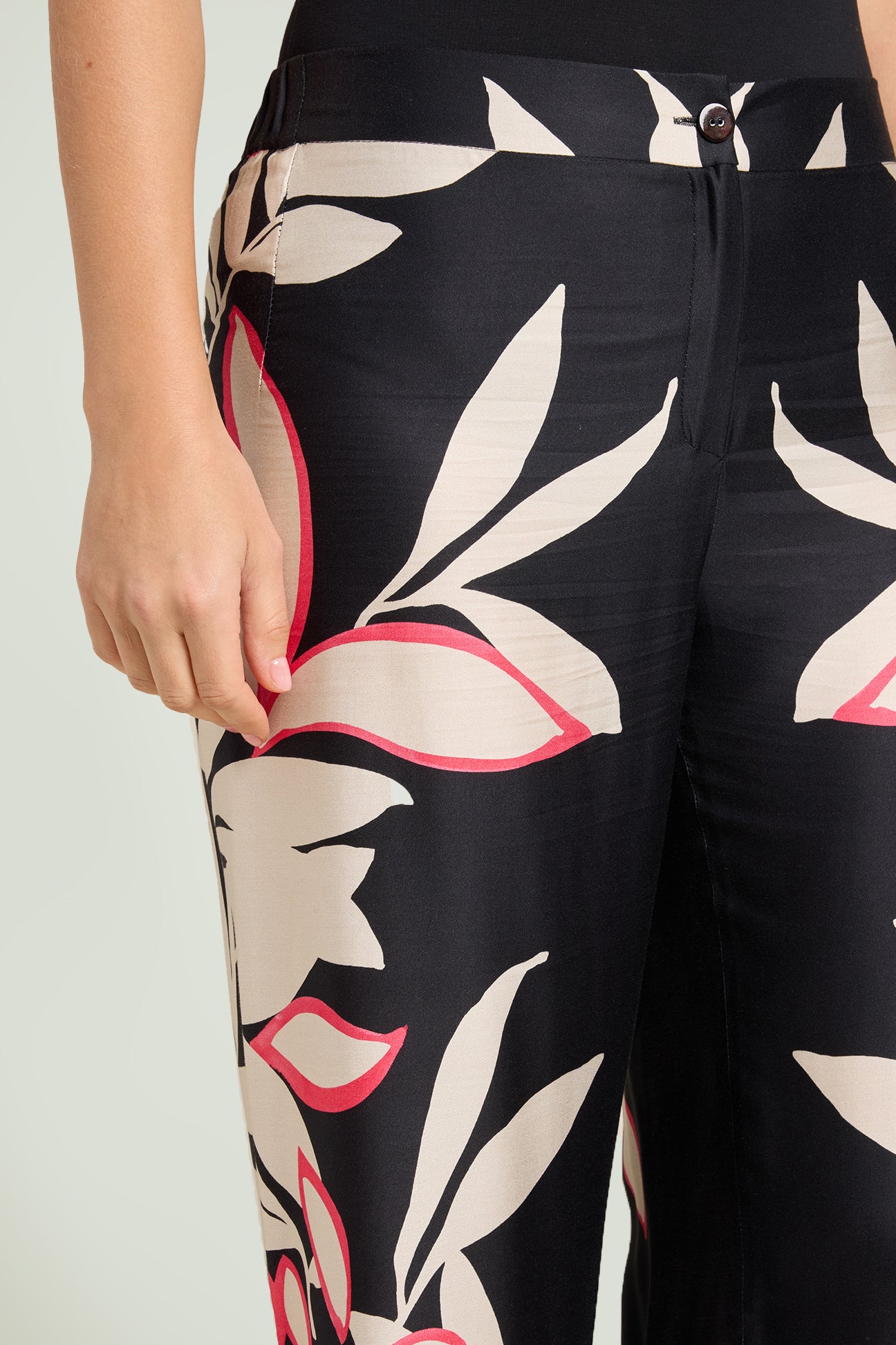 PANTALONI IN SATIN STAMPATO