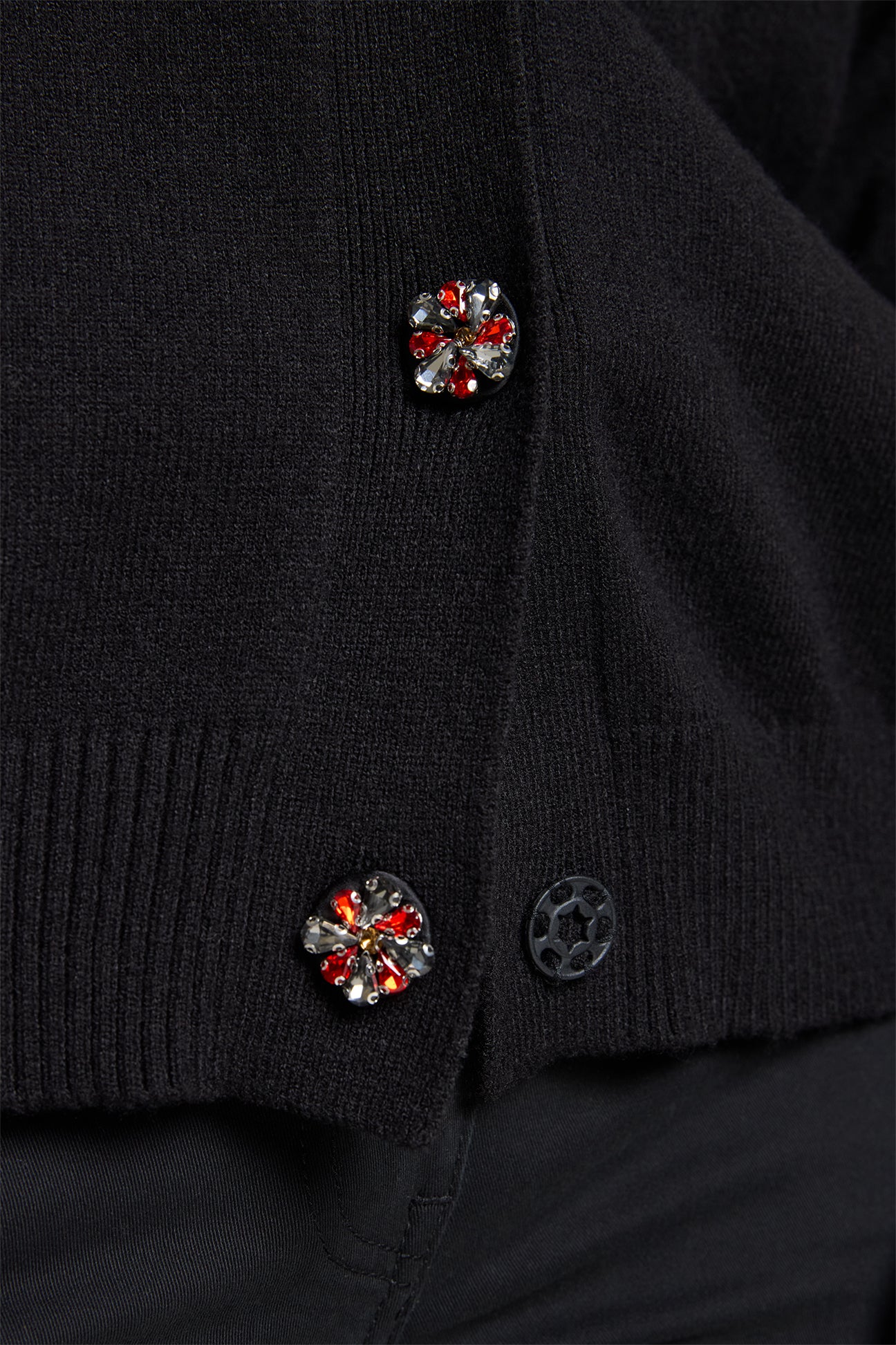 CARDIGAN CON BOTTONI RICAMATI