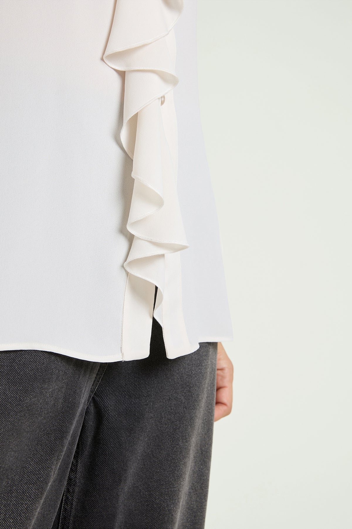 CAMICIA CON VOLANT