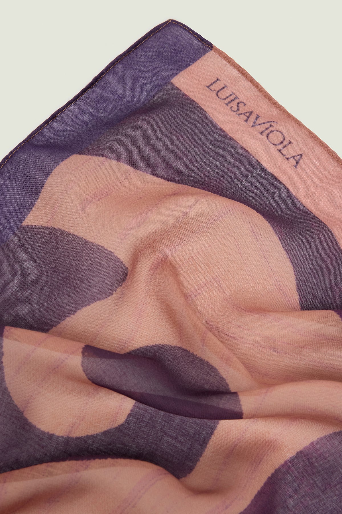 SCIARPA-FOULARD CON STAMPA DECO'