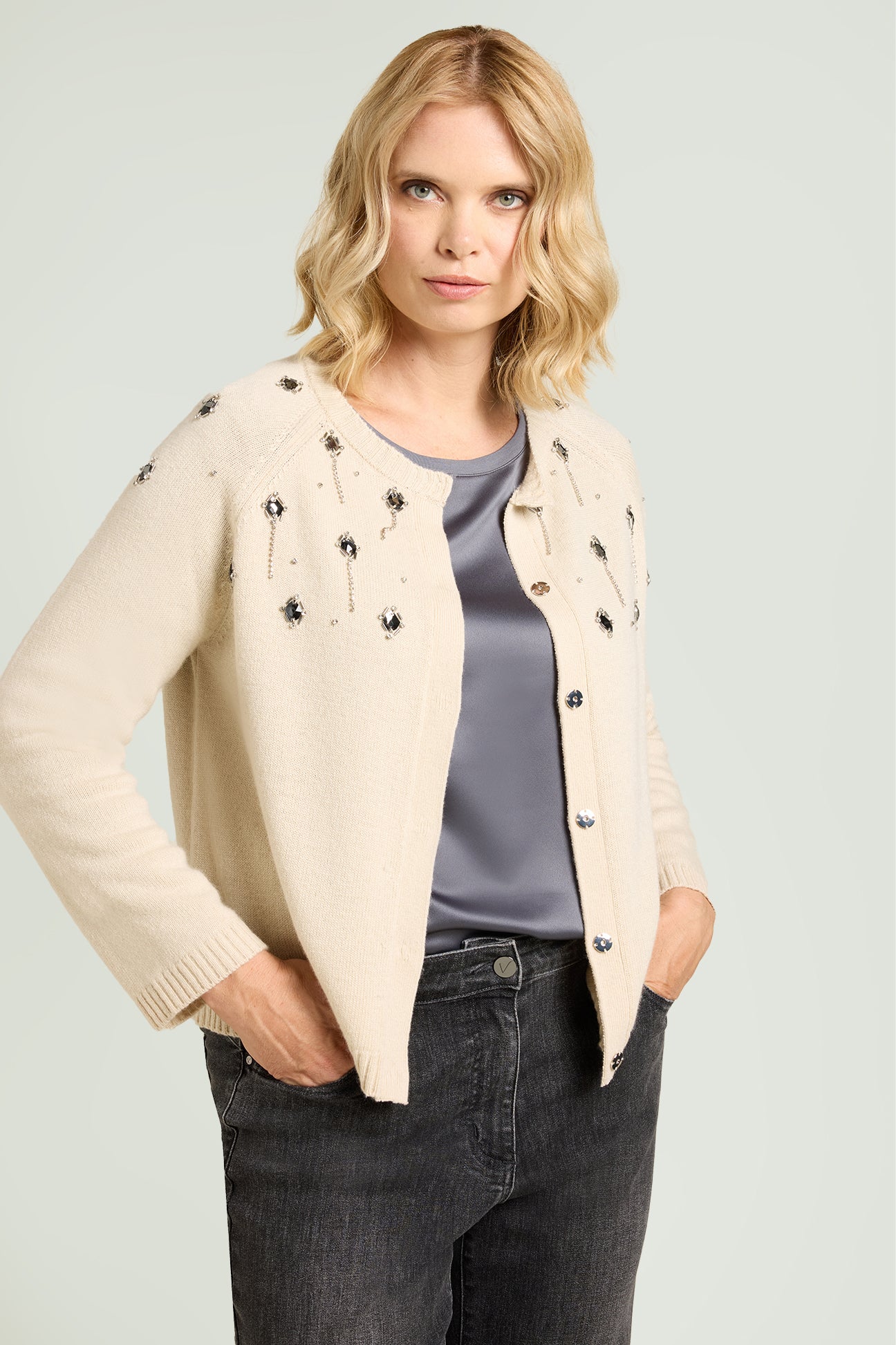 Cardigan Ricamato a Mano