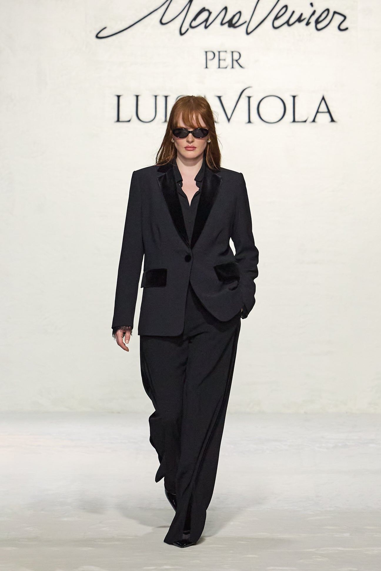 BLAZER IN CREPE CON DETTAGLI IN VELLUTO