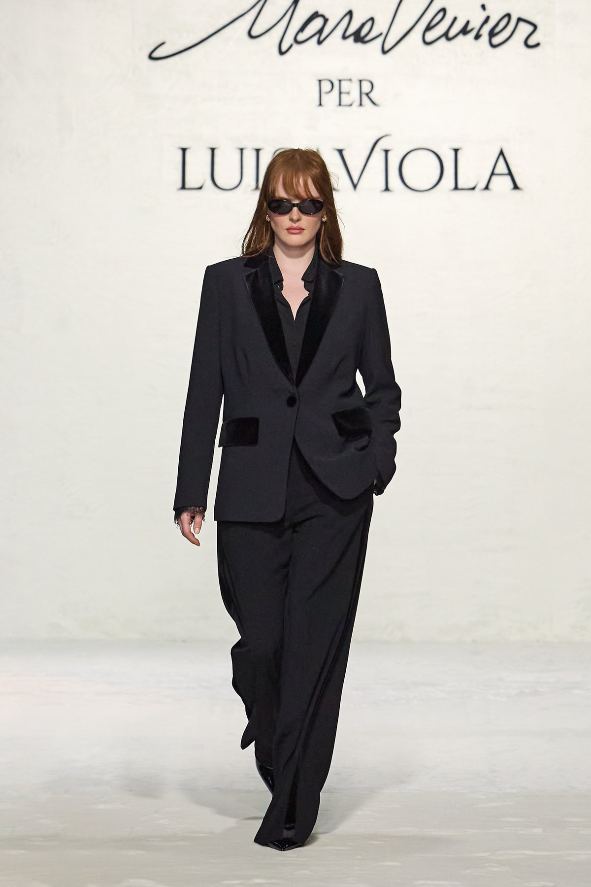 BLAZER IN CREPE CON DETTAGLI IN VELLUTO
