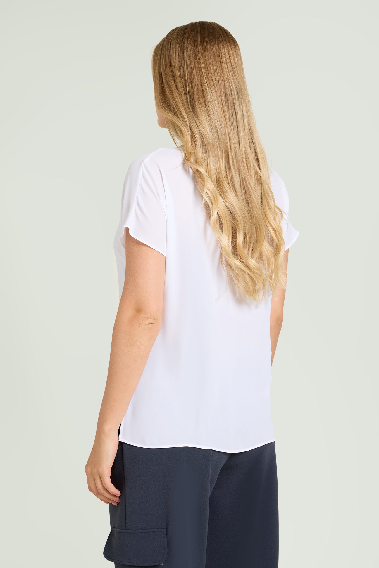 BLUSA CON VOLANT
