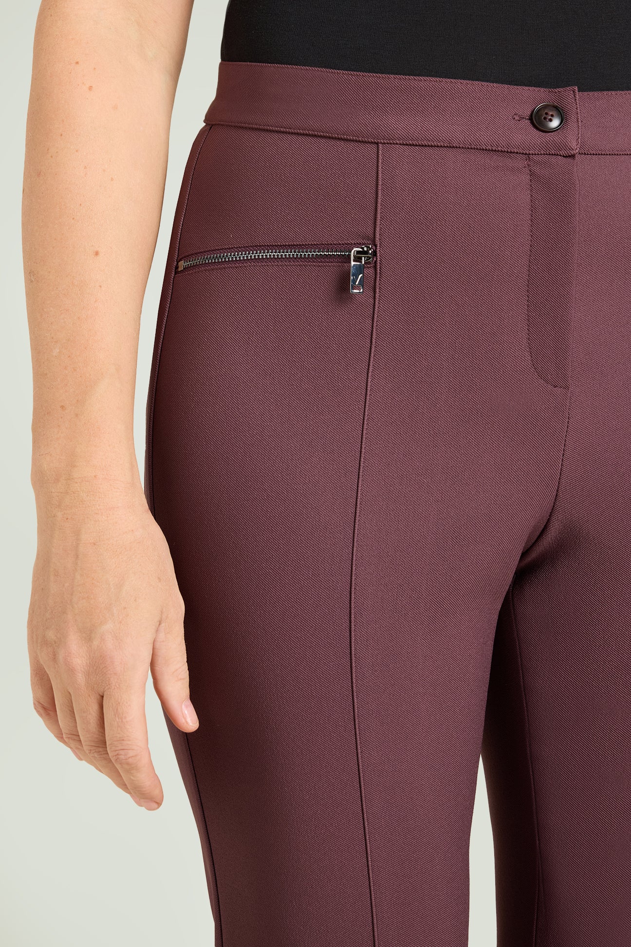 PANTALONI SKINNY CON ZIP