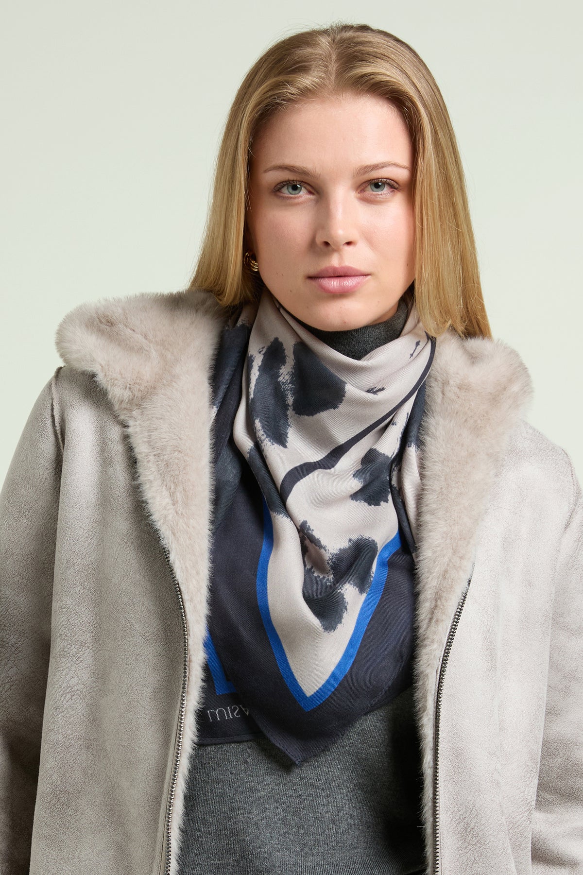 SCIARPA-FOULARD CON STAMPA ANIMALIER