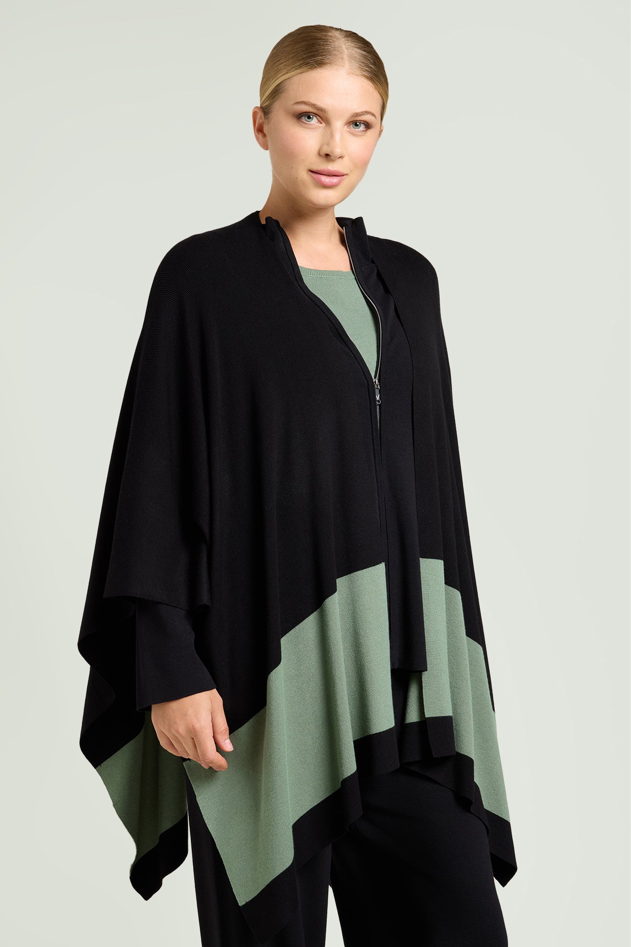 MANTELLA COLOR BLOCK