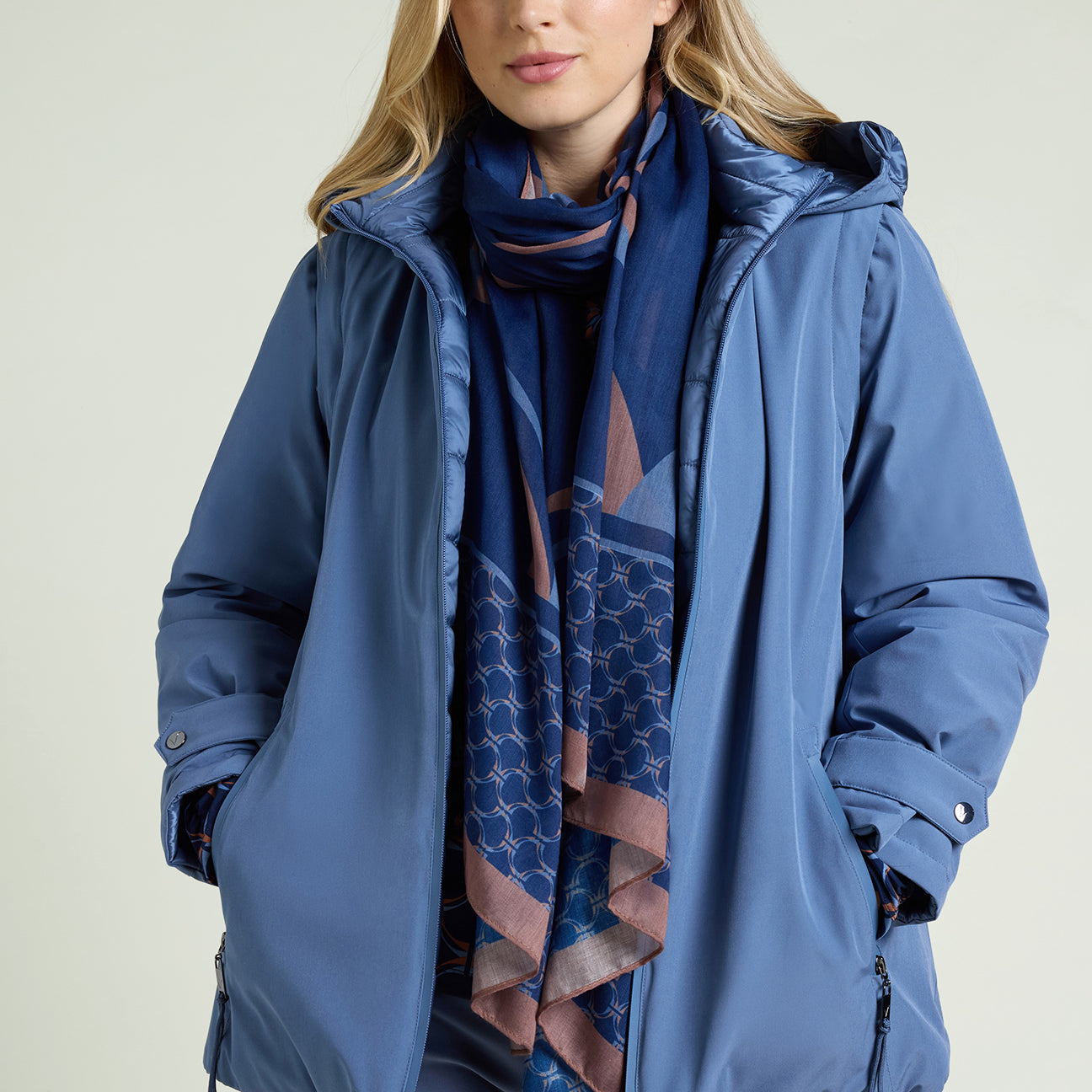 SCIARPA-FOULARD CON STAMPA DECO'
