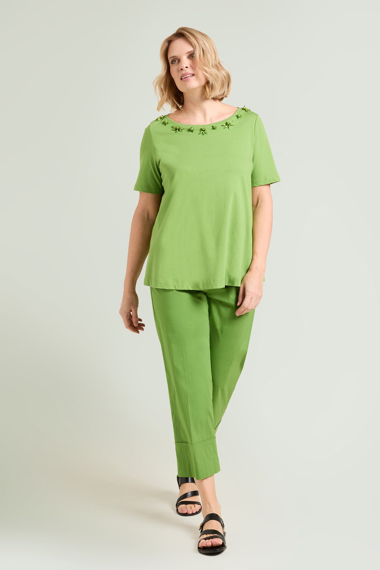 T-SHIRT RICAMATA