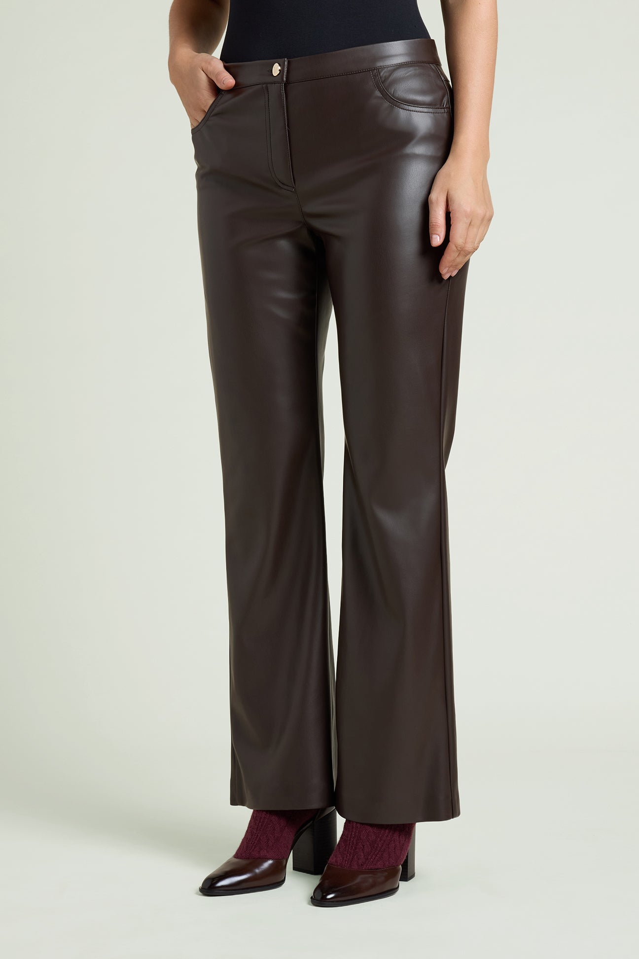 PANTALONI FLARE IN TESSUTO SPALMATO