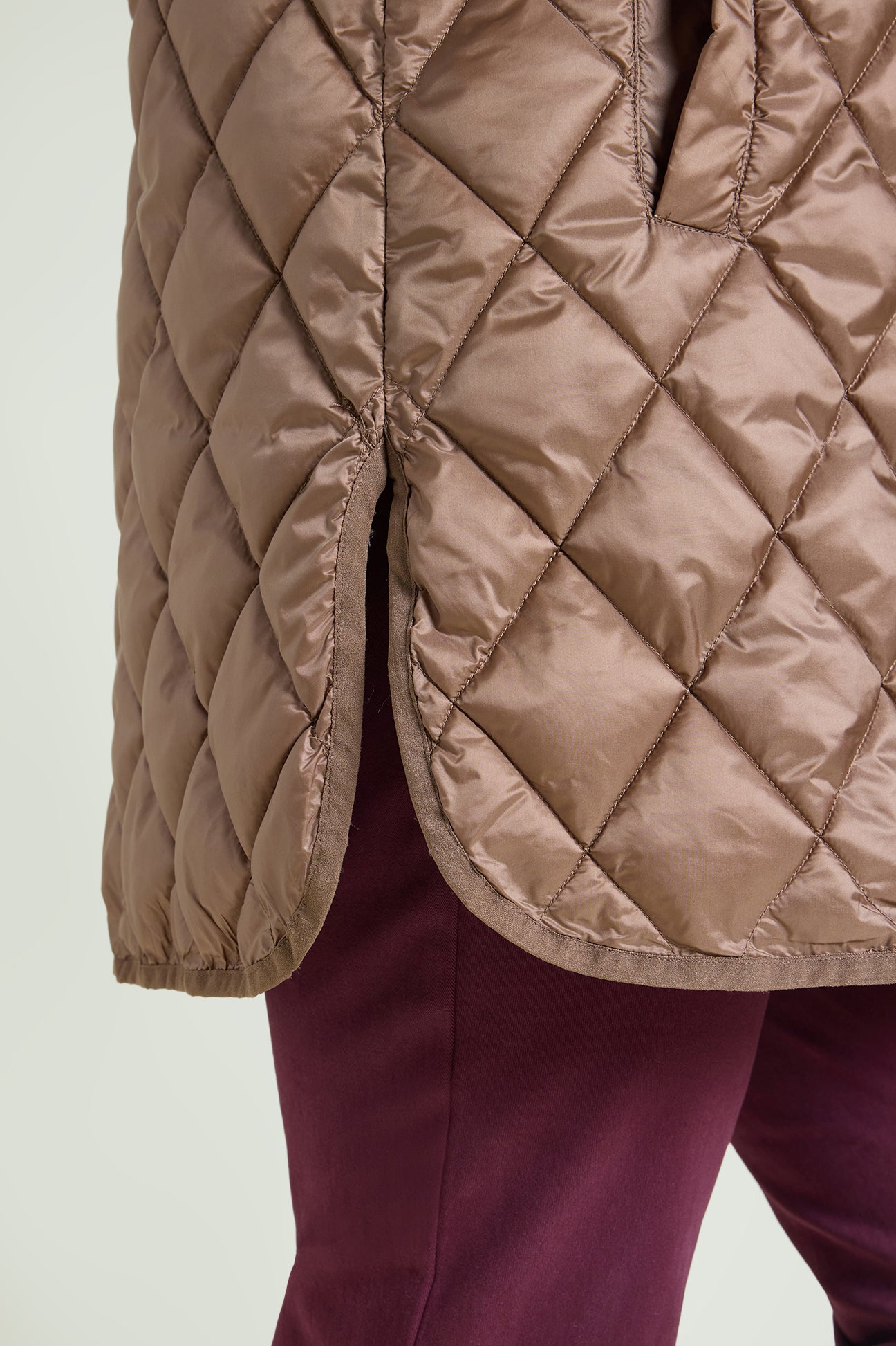 LIGHT WEIGHT IN NYLON CANGIANTE