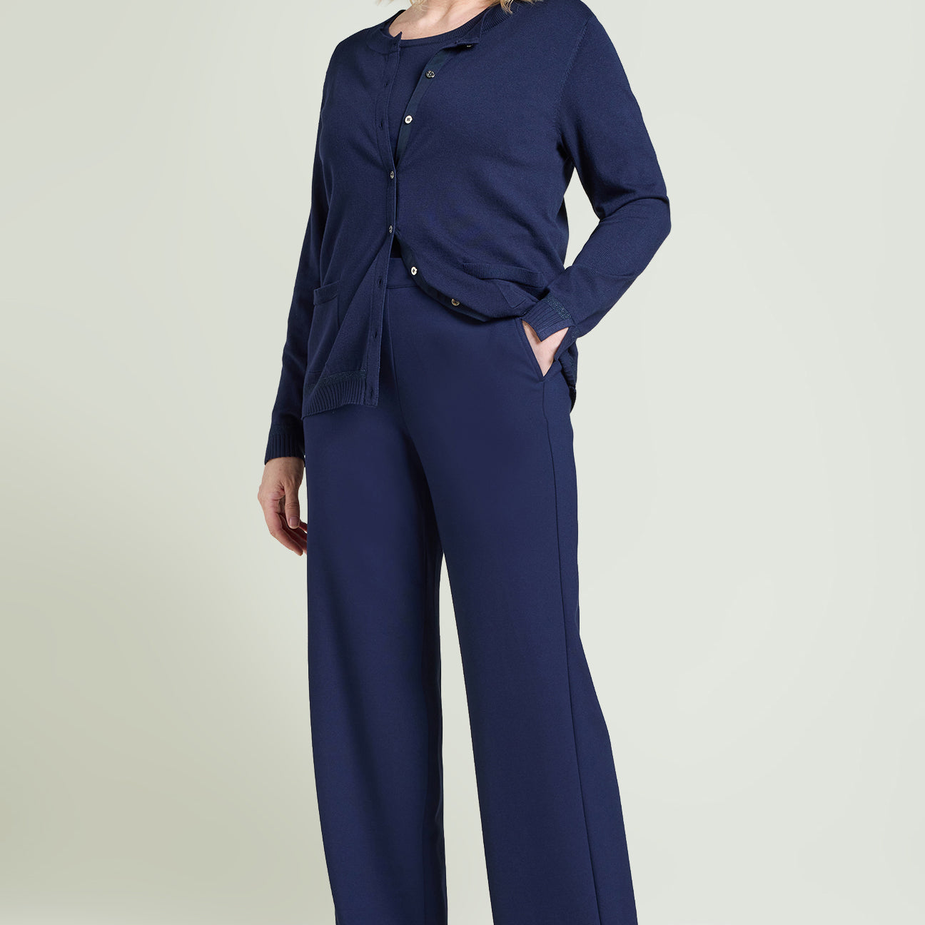 PANTALONI PULL-ON AMPI IN PUNTO MILANO