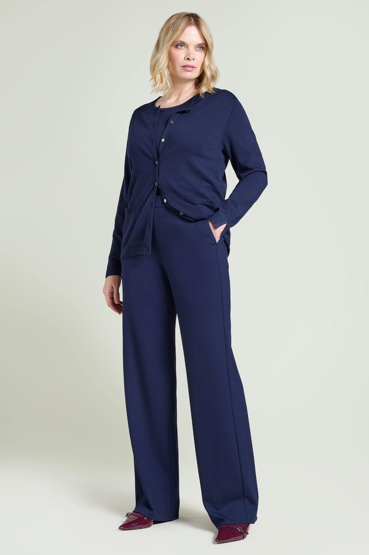 PANTALONI PULL-ON AMPI IN PUNTO MILANO