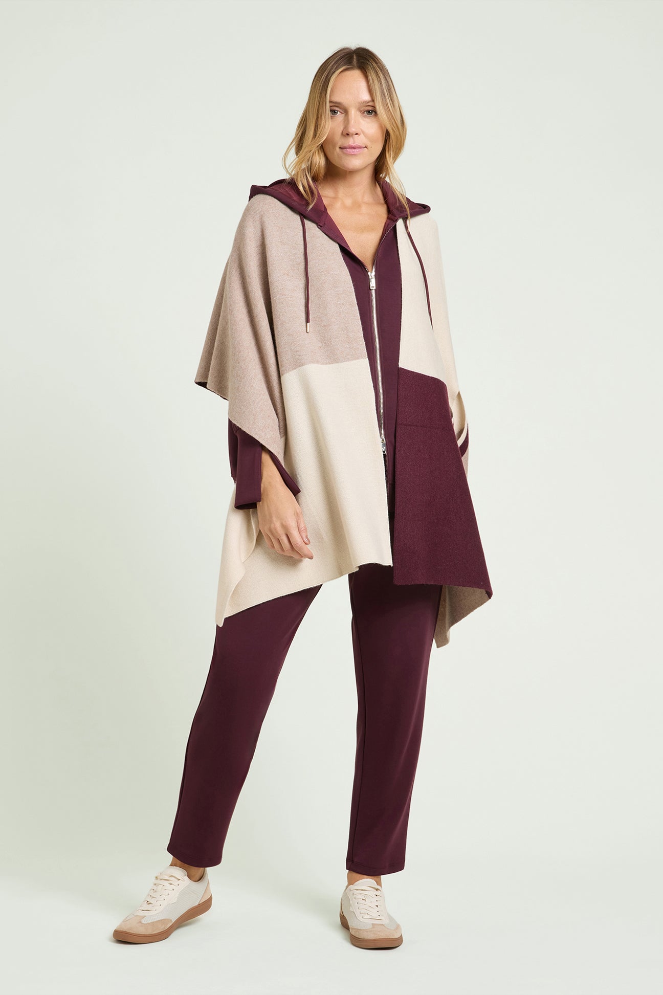 MANTELLA IN MAGLIA COLOR BLOCK