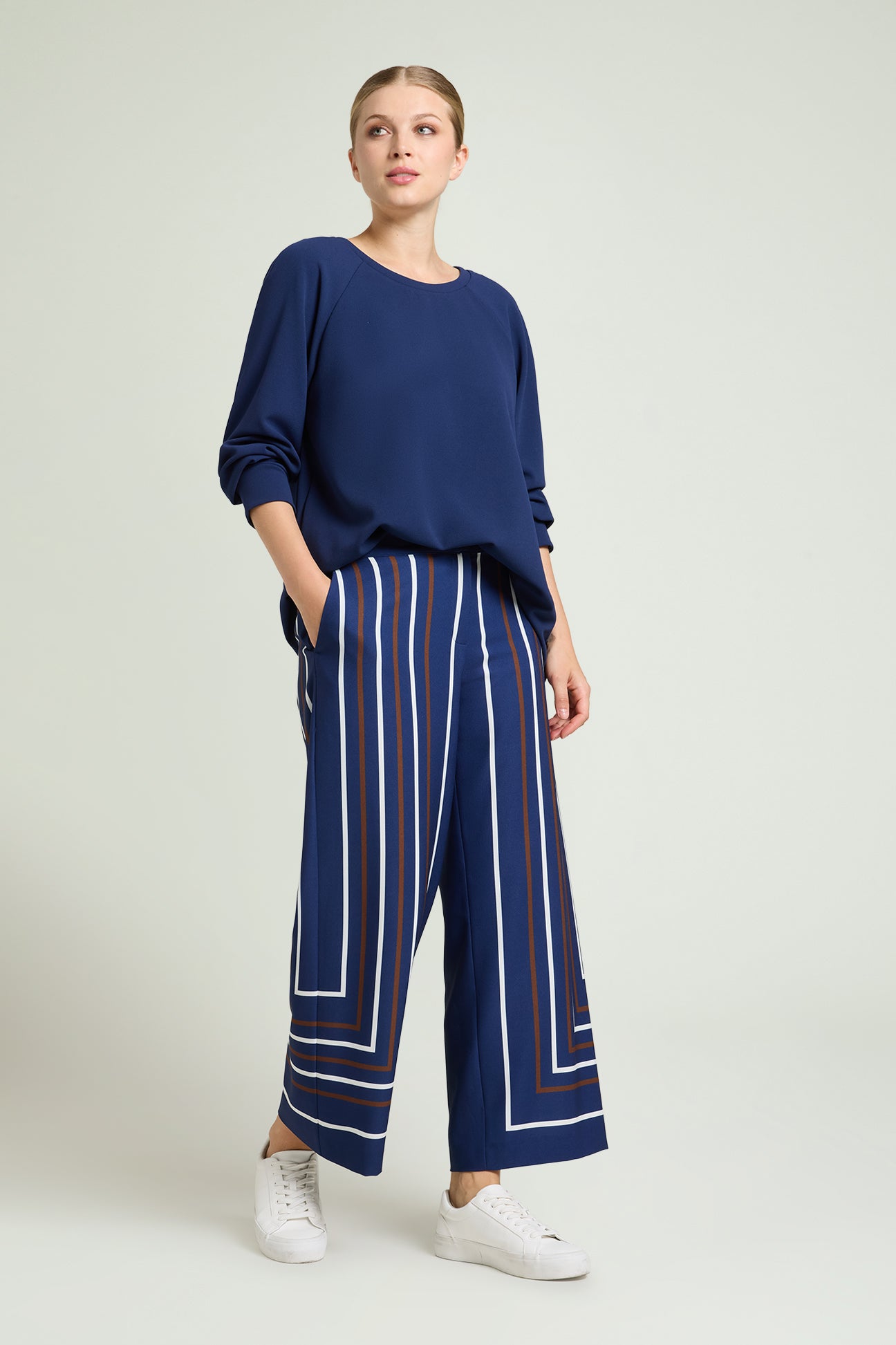 PANTALONI IN SABLE' STAMPATO