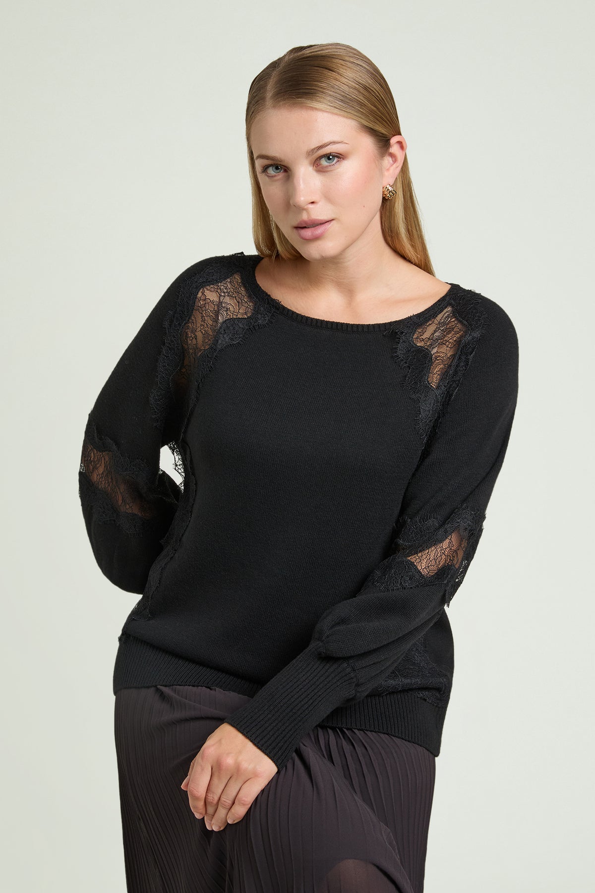 MAGLIA CON INTARSI IN PIZZO