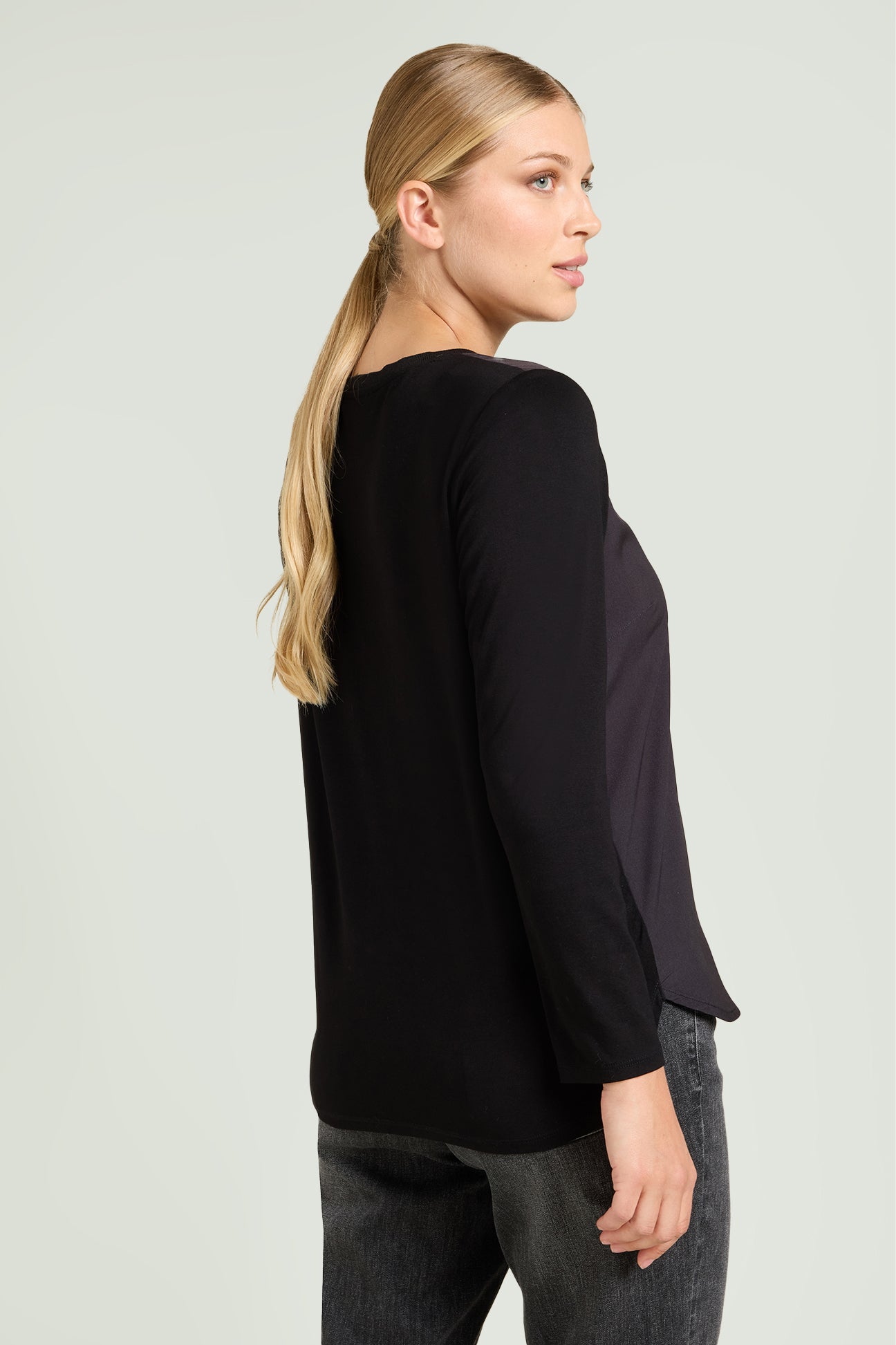 T-SHIRT CON STAMPA ANIMALIER