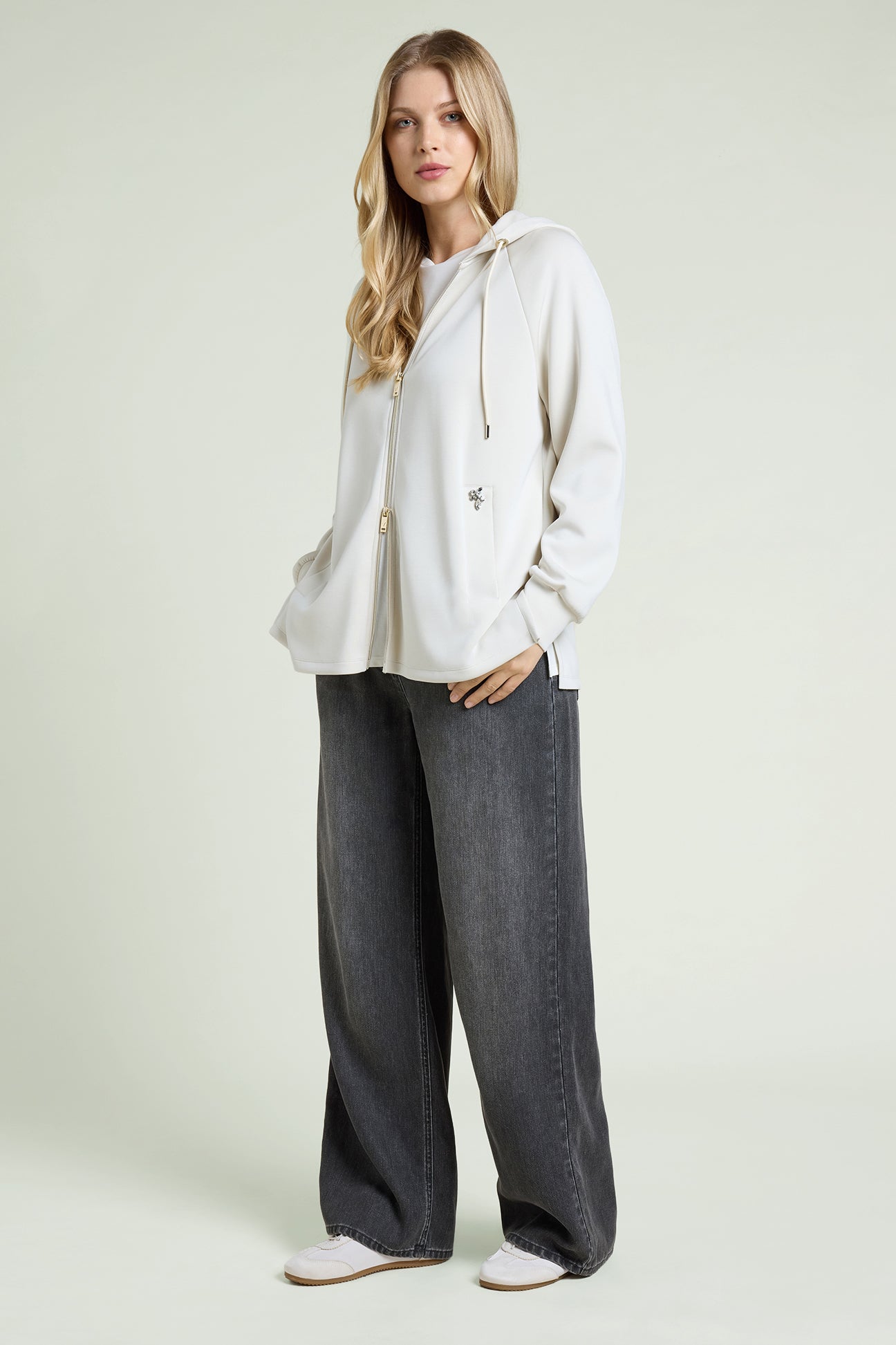 FELPA VELVET TOUCH CON CAPPUCCIO