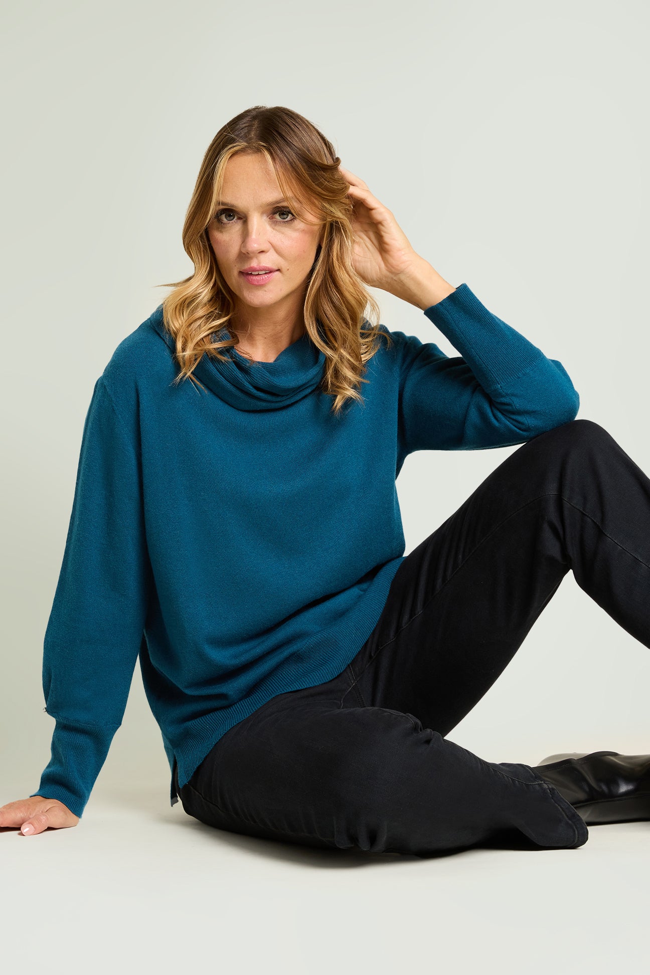 MAGLIA CON COLLO AD ANELLO