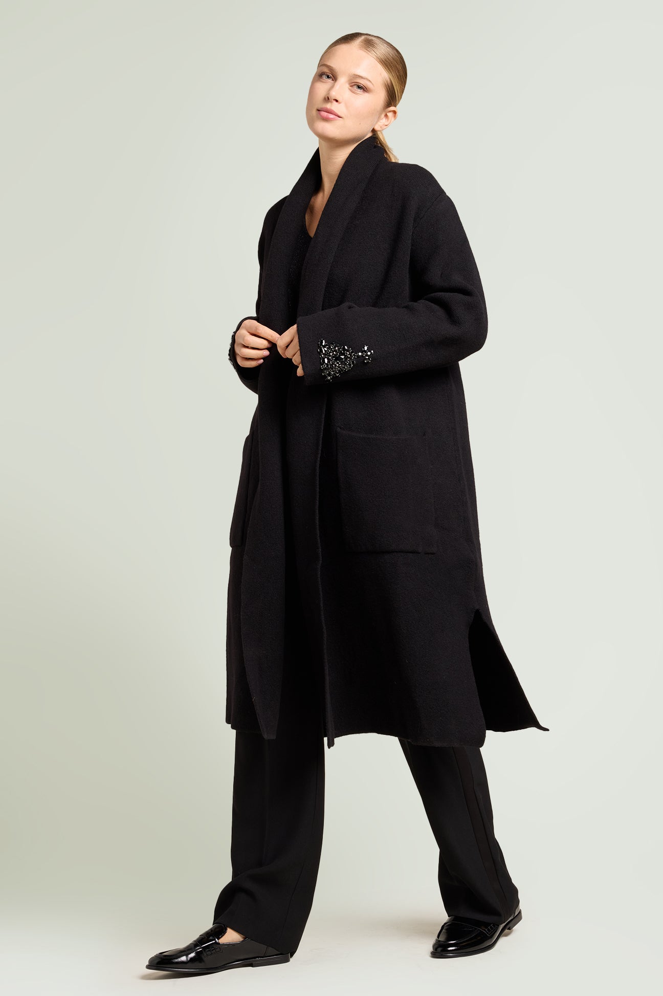 CAPPOTTO IN MAGLIA RICAMATO A MANO