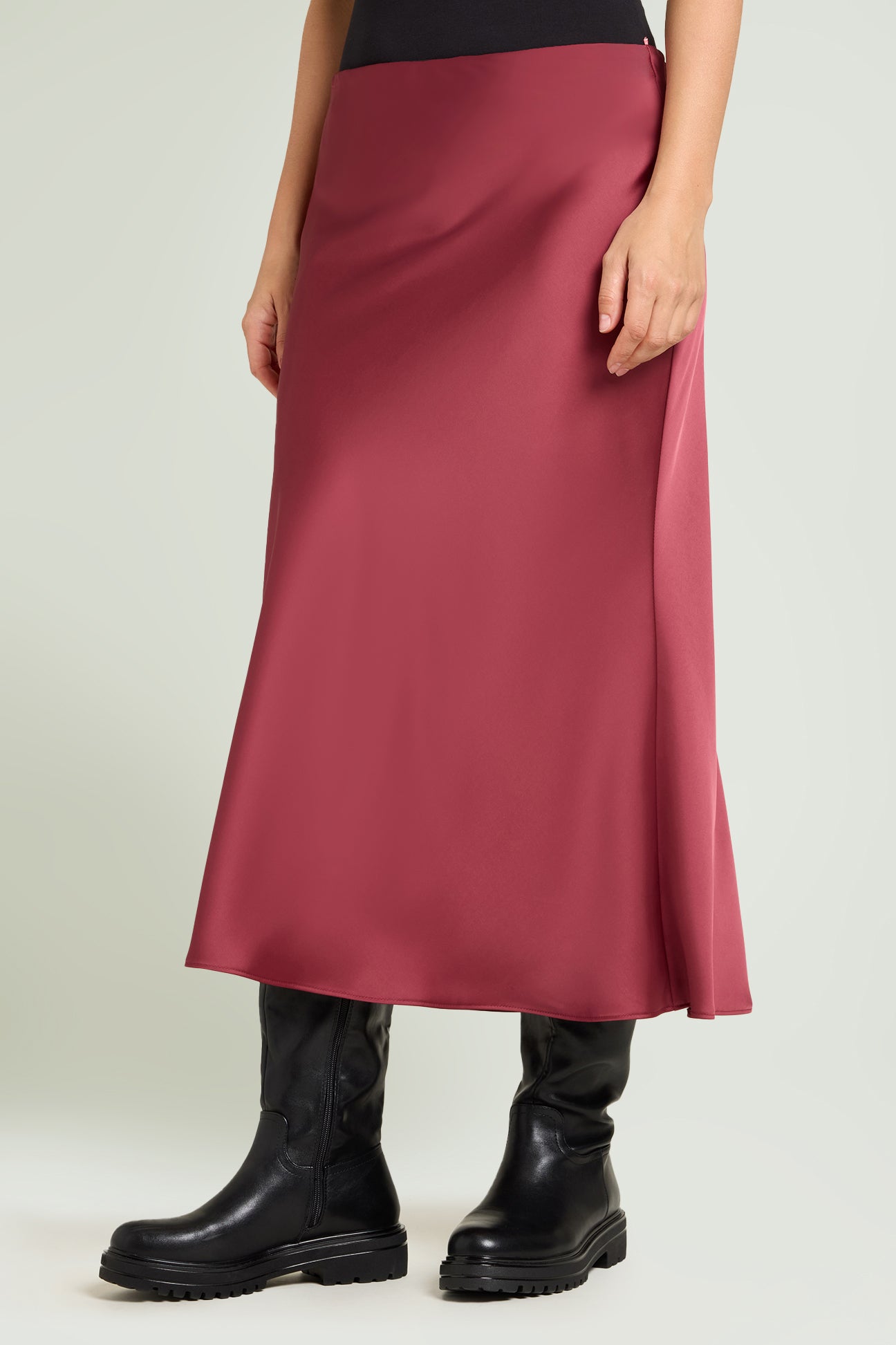 GONNA LUNGA IN SATIN