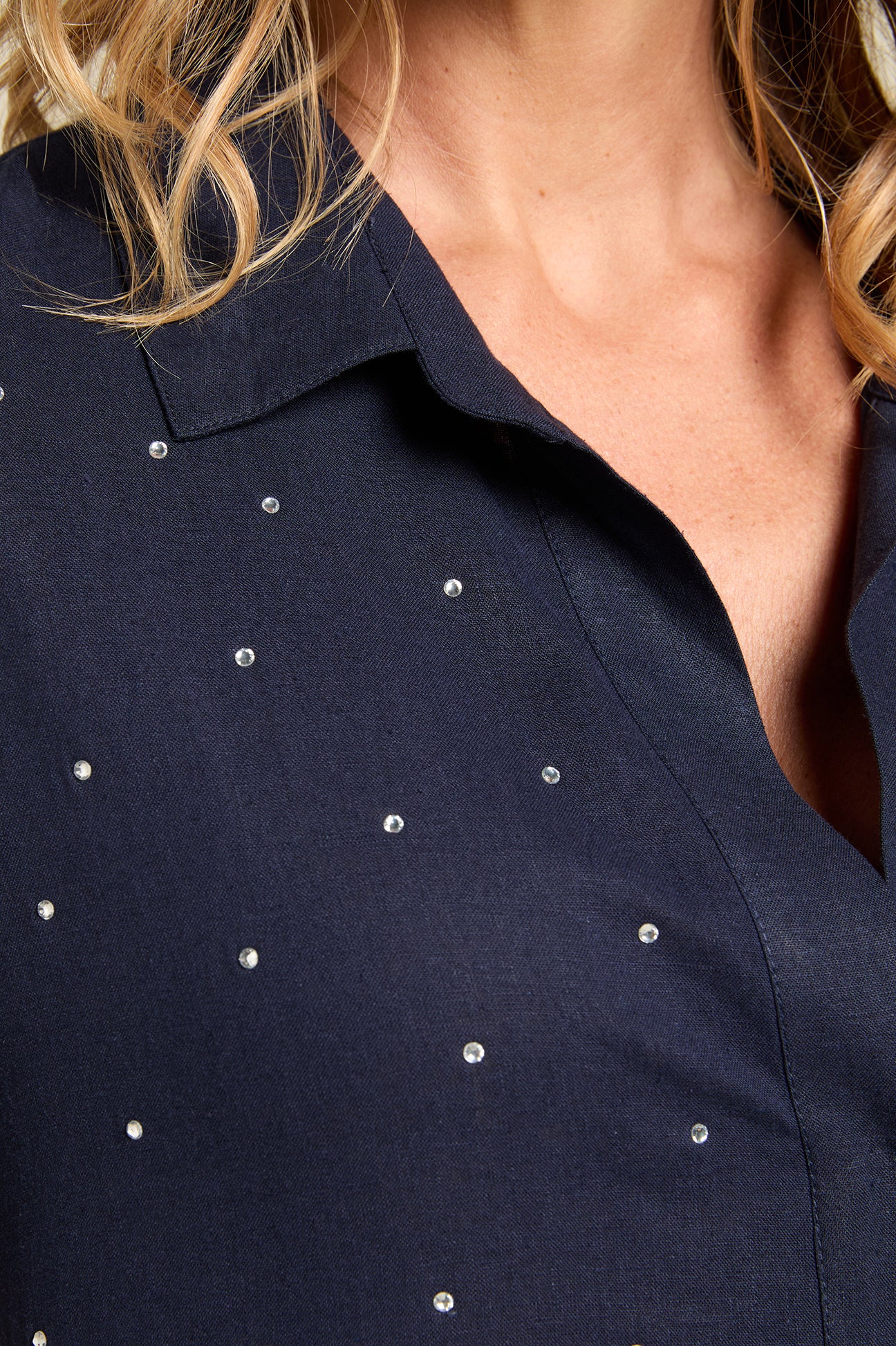 ABITO IN LINO-VISCOSA CON PUNTI LUCE