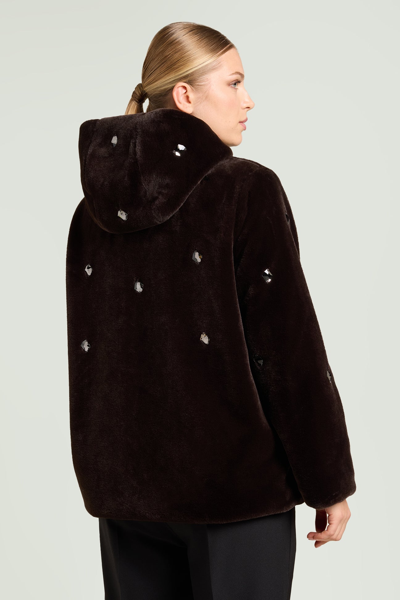 GIACCONE SOFT-TOUCH RICAMATO A MANO