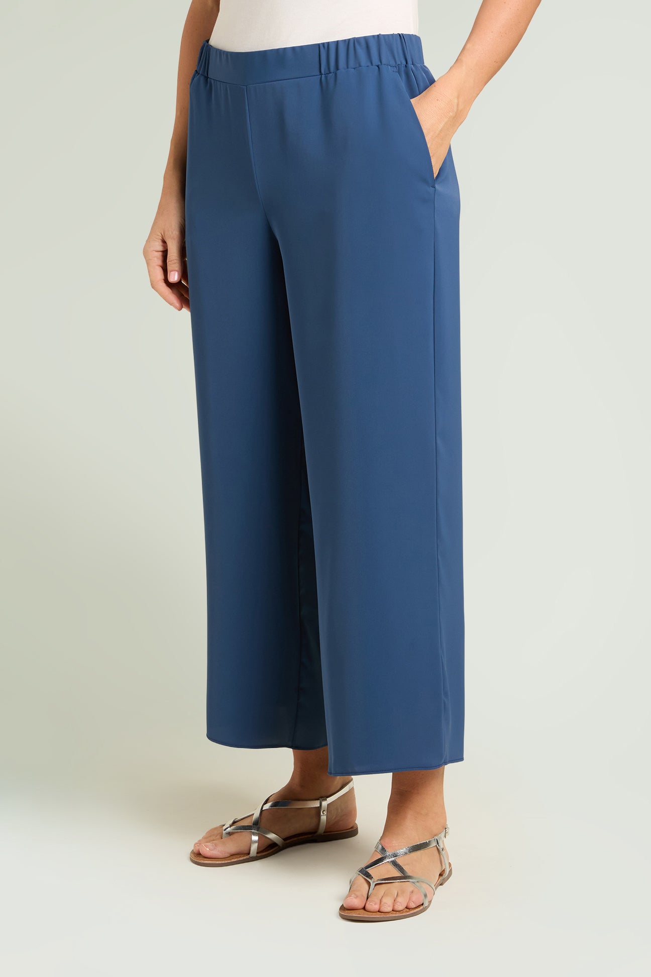 PANTALONI PULL-ON CROPPED IN SILKY TOUCH