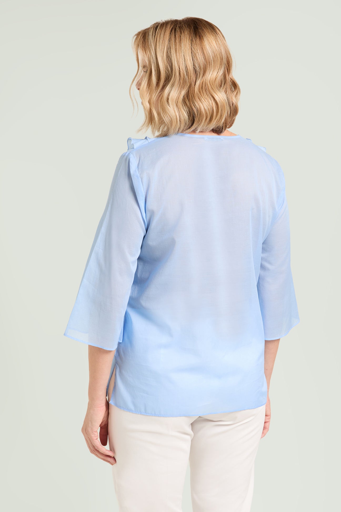 CAMICIA CON VOLANT IN MUSSOLA