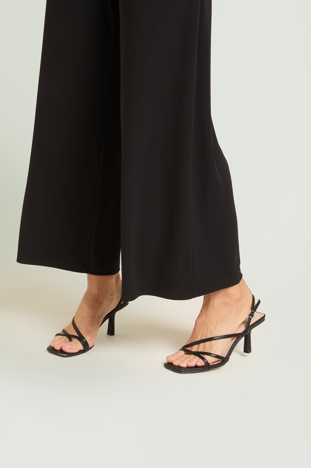 PANTALONI PULL-ON CROPPED IN JERSEY FLUIDO