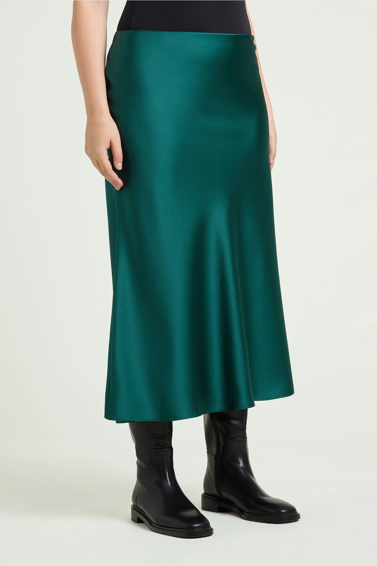 GONNA LUNGA IN SATIN