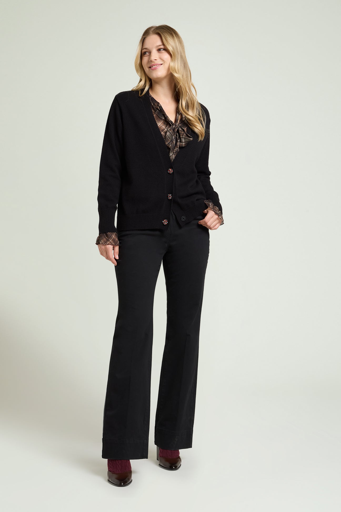 CARDIGAN CON BOTTONI RICAMATI
