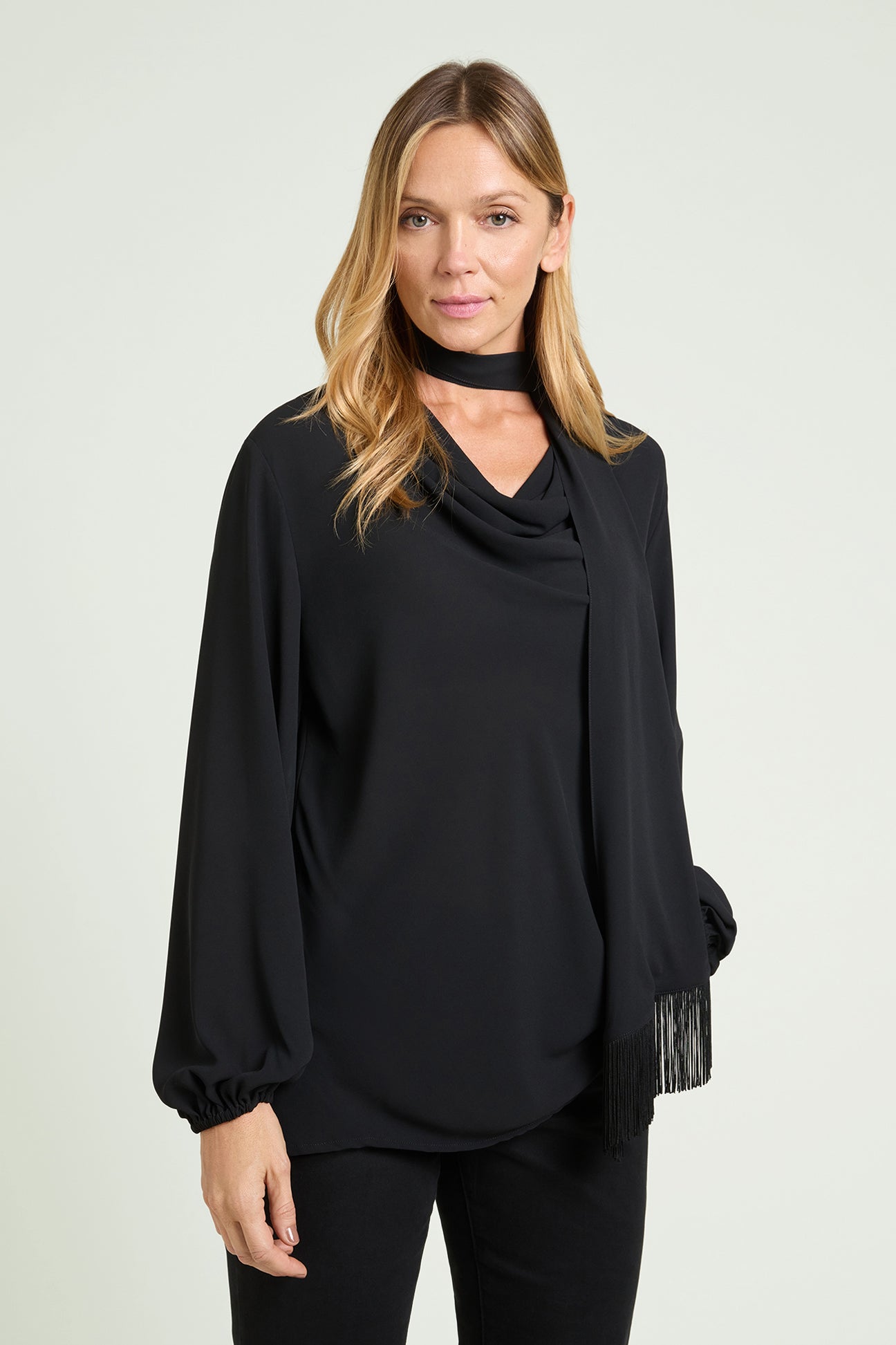 CAMICIA DRAPPEGGIATA CON SCIARPINA