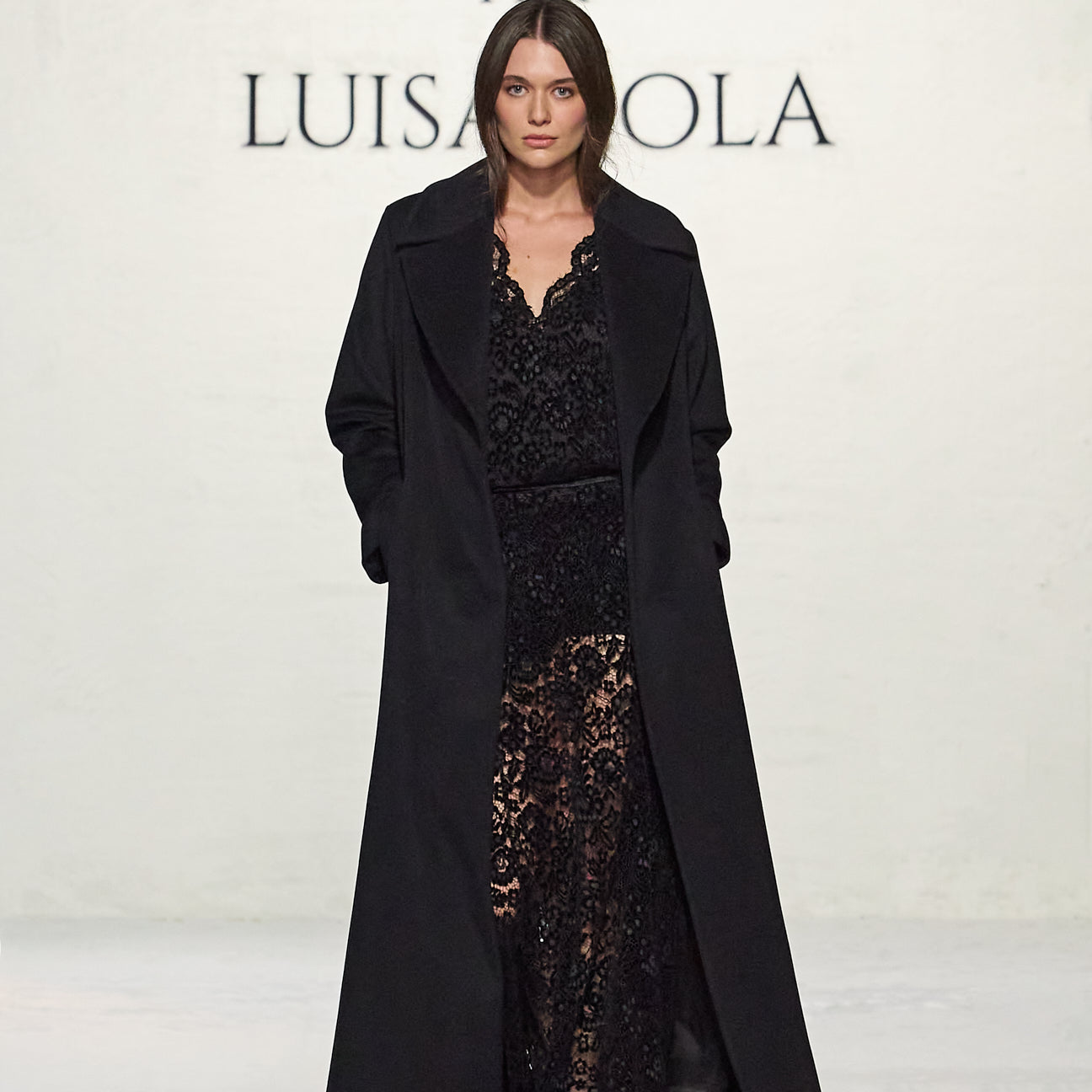 GONNA LUNGA IN PIZZO