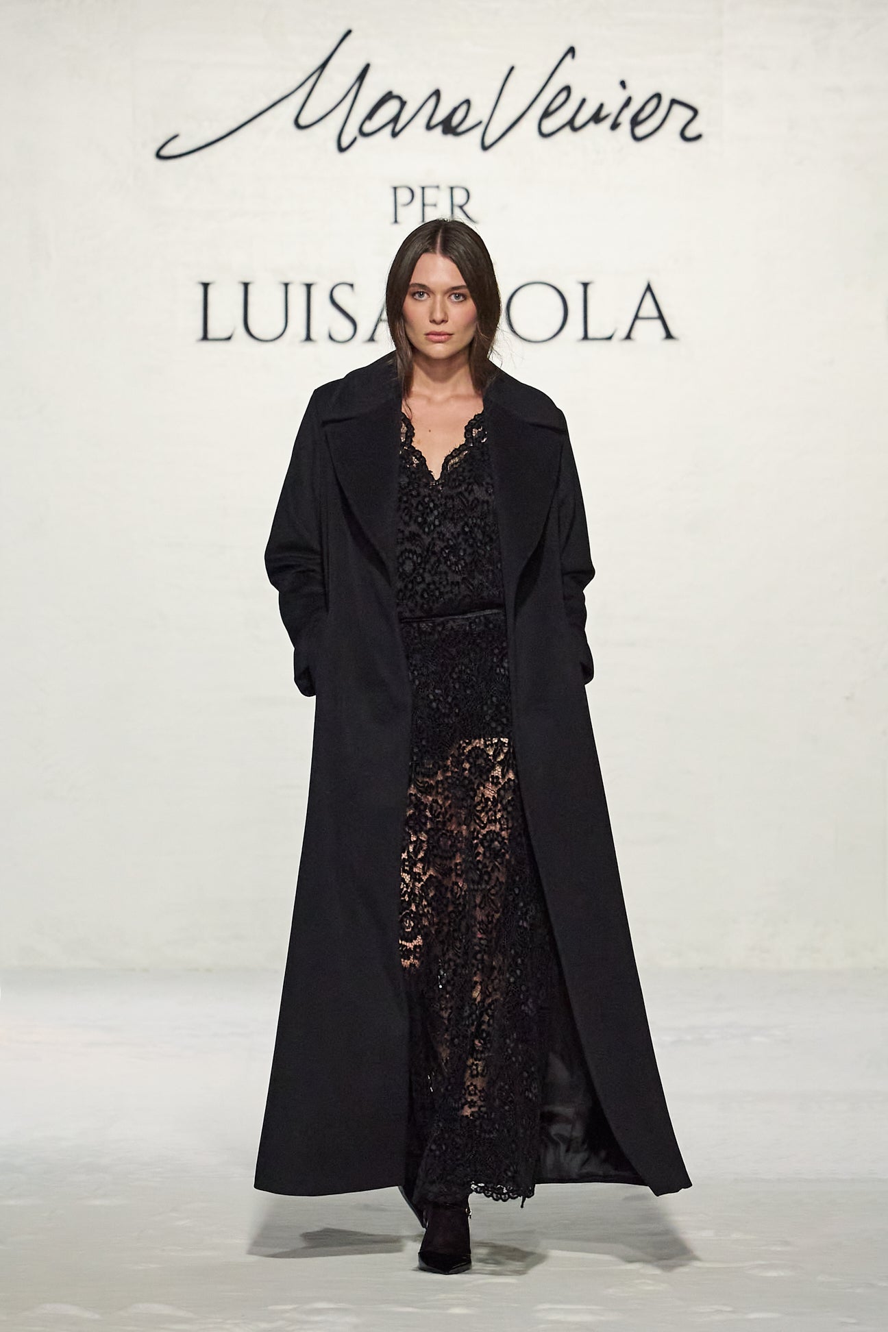 GONNA LUNGA IN PIZZO