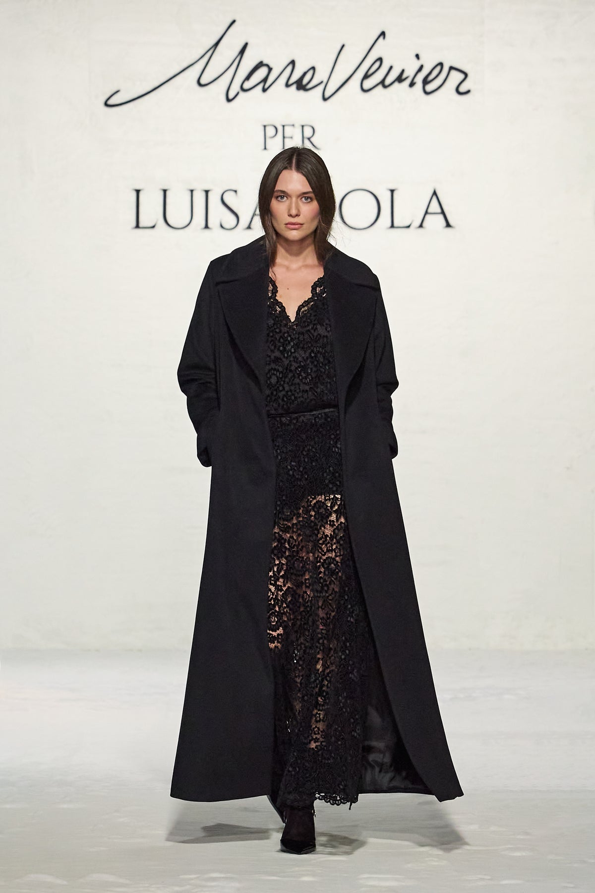 GONNA LUNGA IN PIZZO